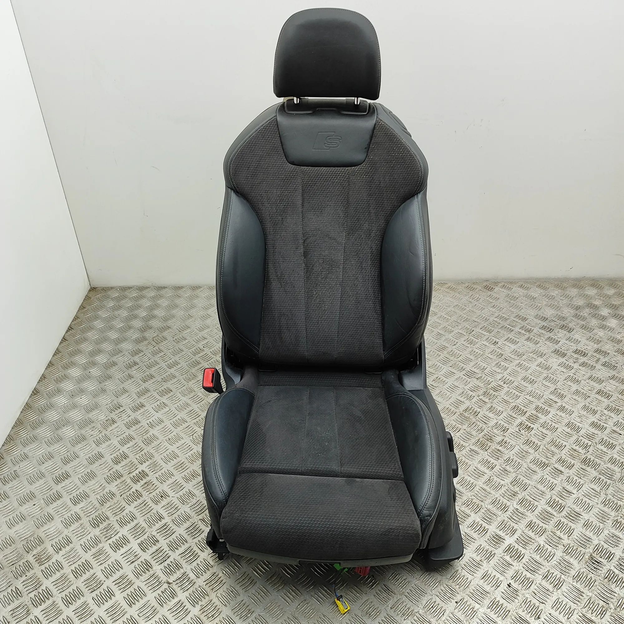 Audi A5 (B9) Front Left Seat 8W6881105AD Front Left Seat AUDI A5 (F53) (2016...