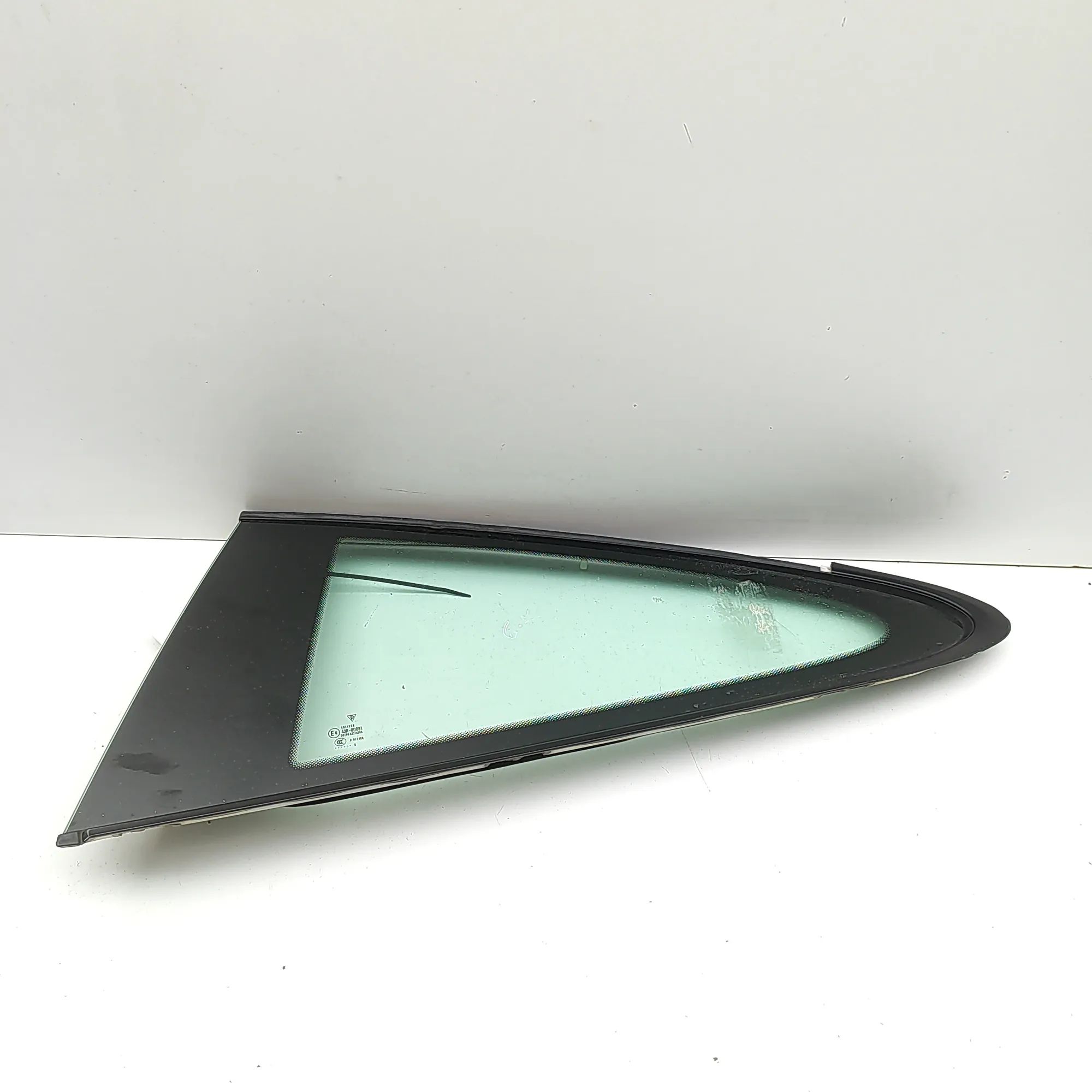 Porsche 911 (991) Rear Left Quarter Window 99154311108 Rear Left Quarter Window PORSCHE 91...