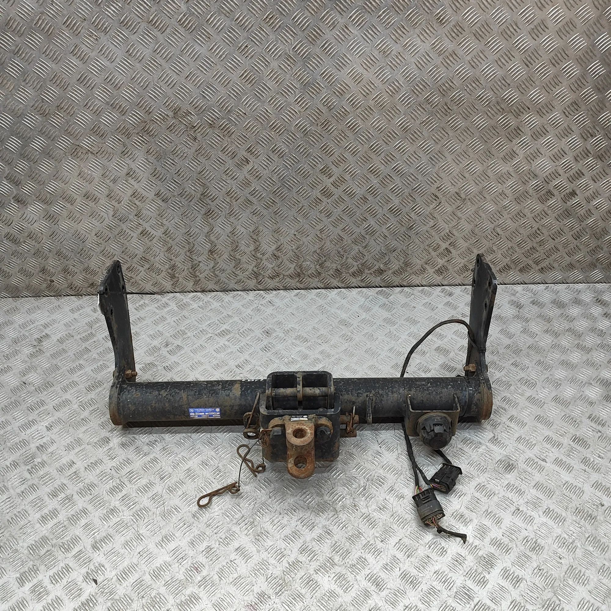 Mercedes-Benz Sprinter (W907 / W910)  Towbar Kit TM100B, JAW-2B Towbar Kit MERCEDES-BENZ SPRINTE...