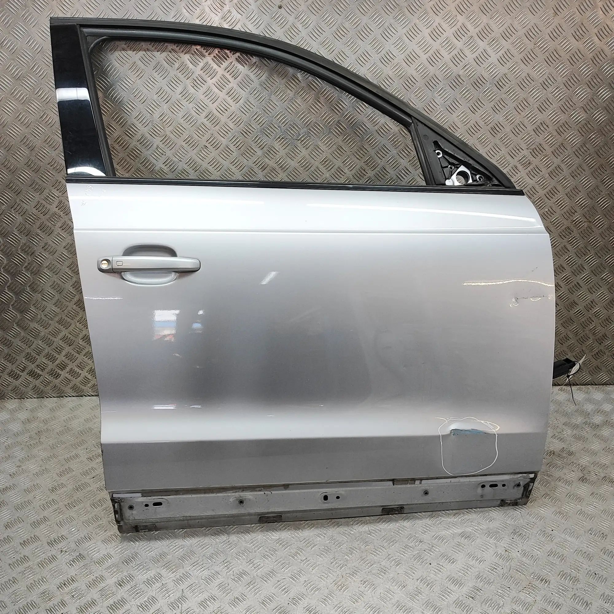 Audi Q3 (8U) Front Right Door 8U0831312C Front Right Door AUDI Q3 (8U) (2011-...