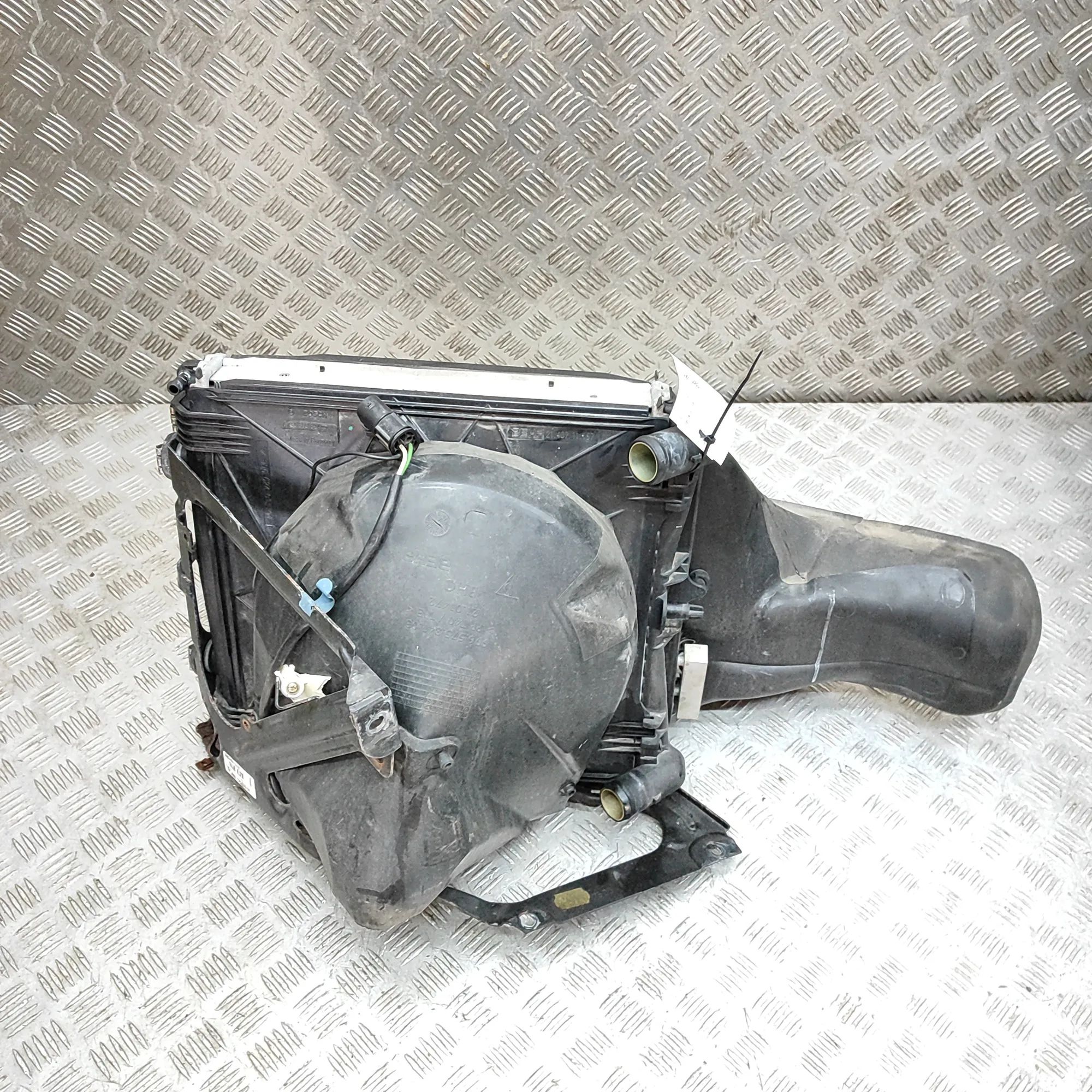 Porsche 911 (996) Cooling Radiator Pack 99657534103, 99610603355 Cooling Radiator Pack ...
