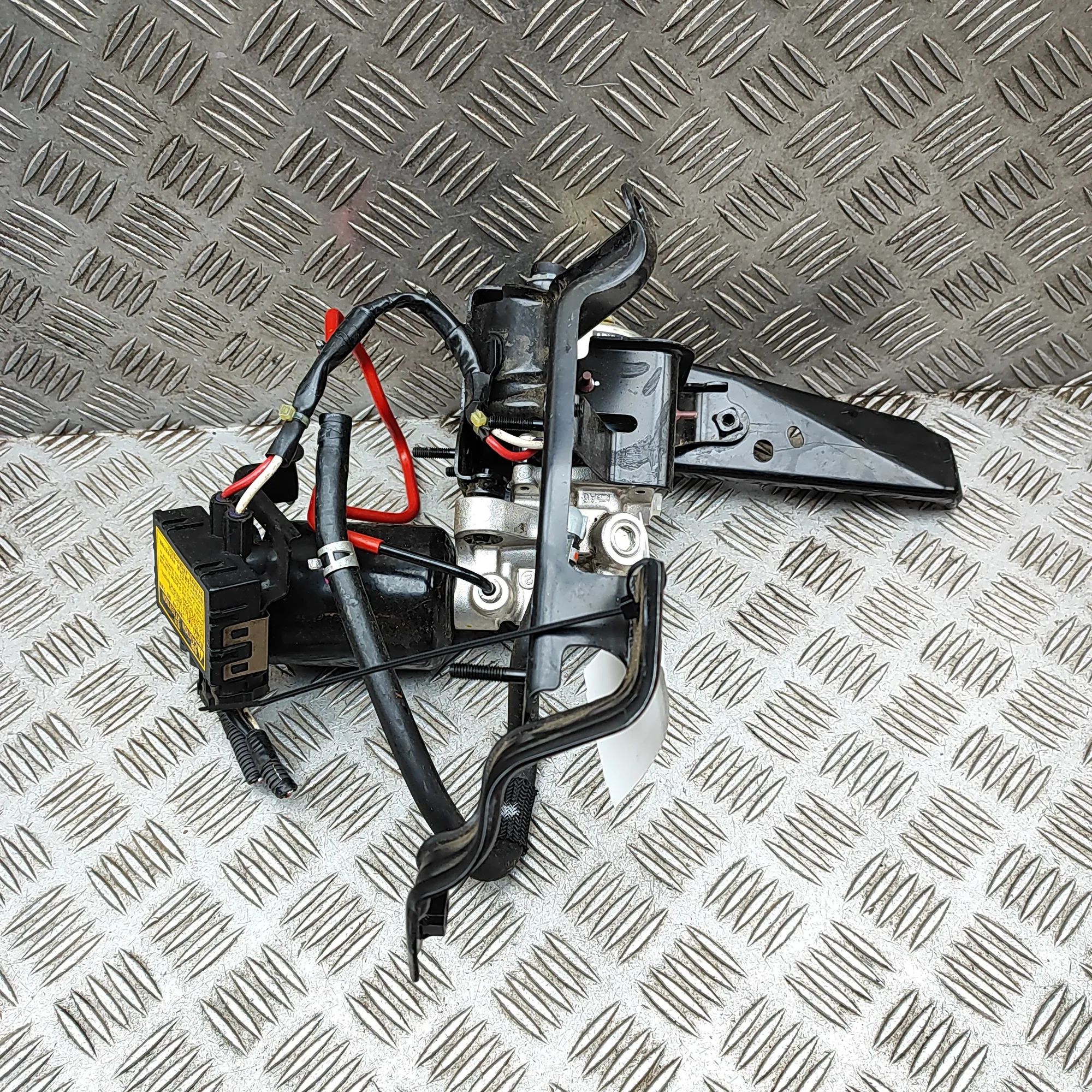 Lexus RX АБС Гидронасос  47070-48070 ABS Pump LEXUS RX (_L2_) (2015-...)...