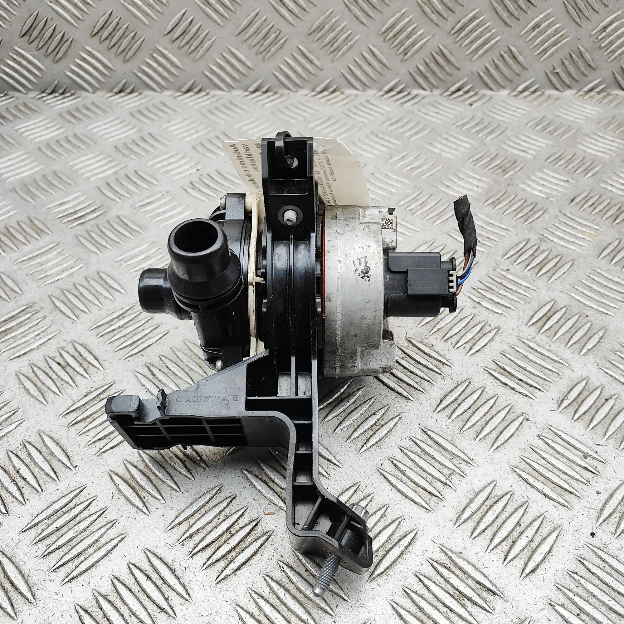 Mercedes-Benz A (W177) Auxiliary Water Pump A2C17438300, A2055010620, A0005006500 Auxiliary...