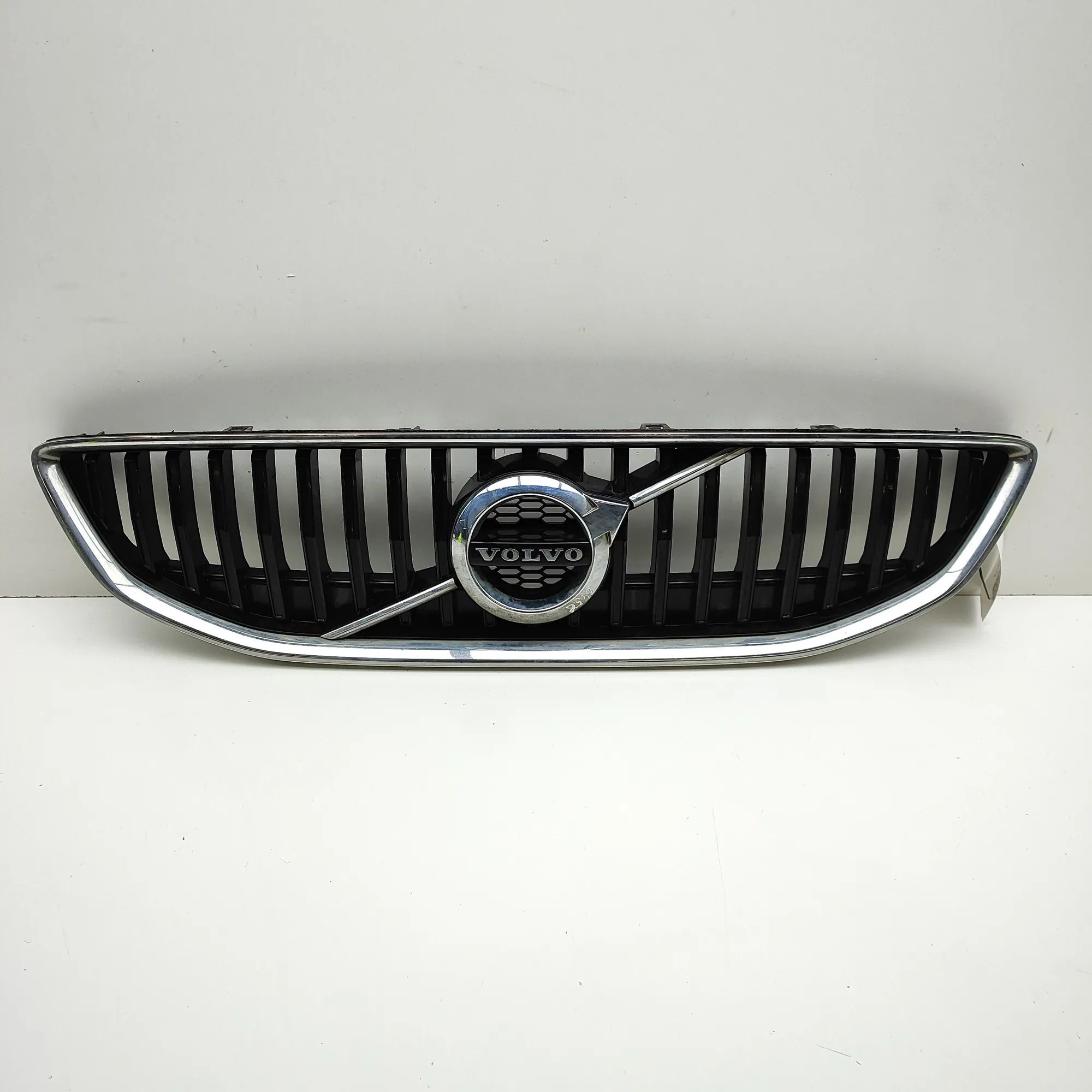 Volvo V40 Radiator Grille 31425339, 31425328, 31424328 Radiator Grille VO...