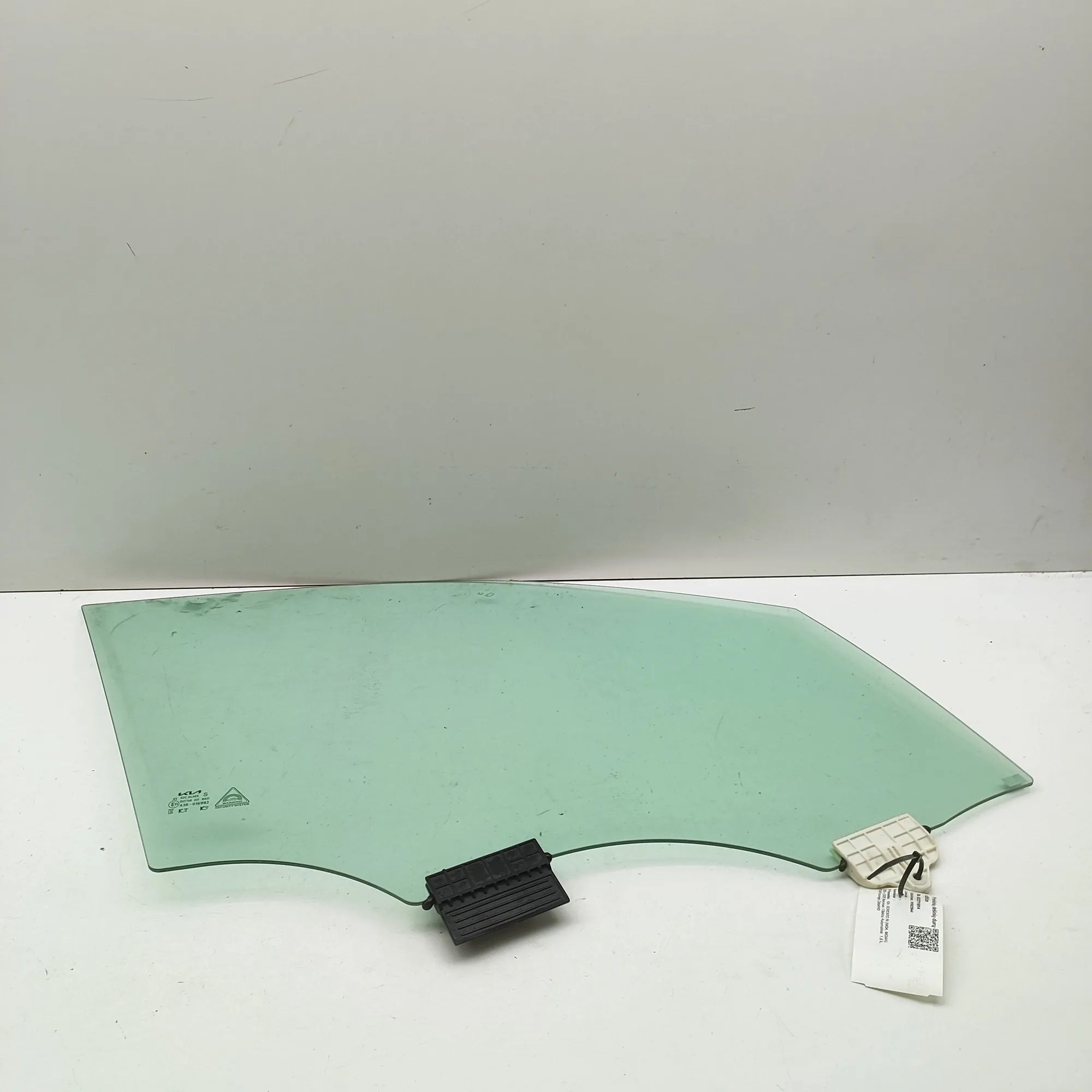 Kia Sorento Front Right Door Window 82420P2131 Front Right Door Window KIA SORENTO ...