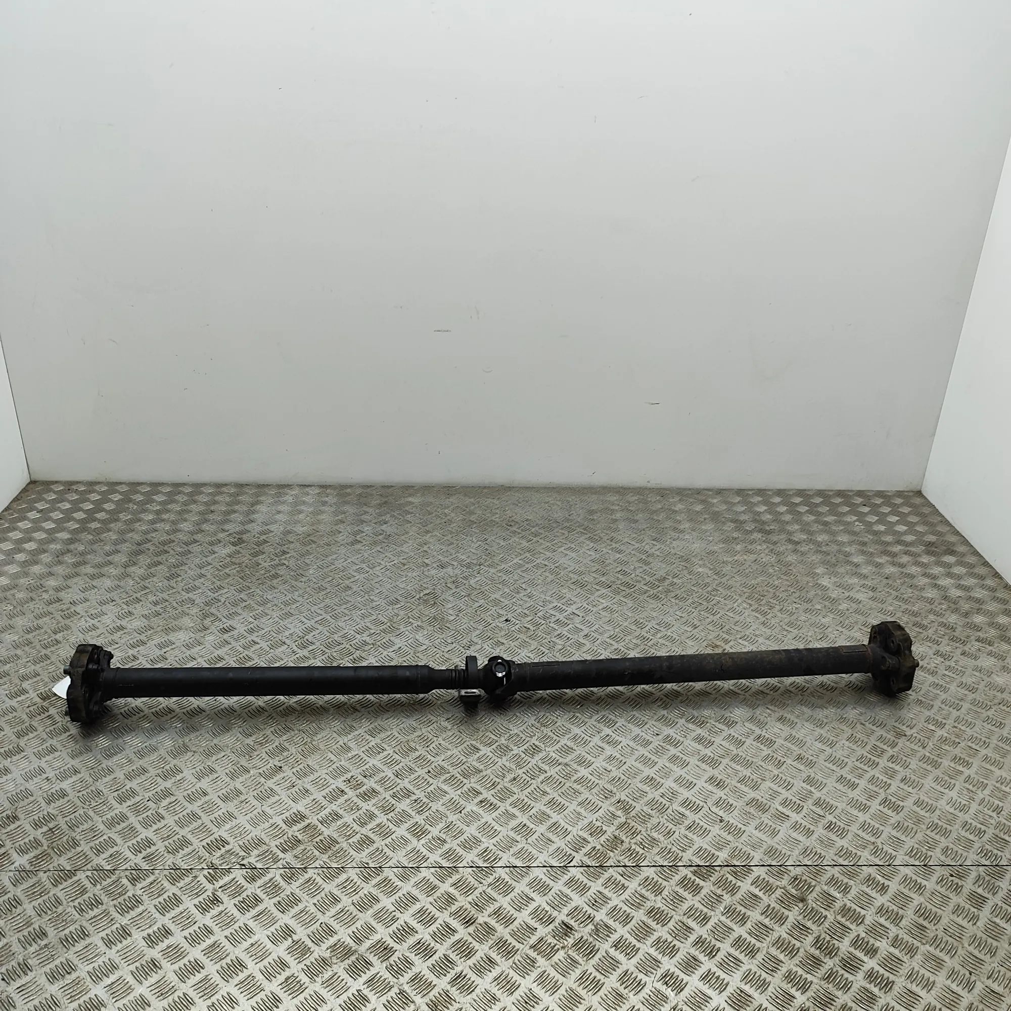 Mercedes-Benz CLS (C257) Propshaft Cardan A2134102002 Propshaft Cardan MERCEDES-BENZ CLS ...