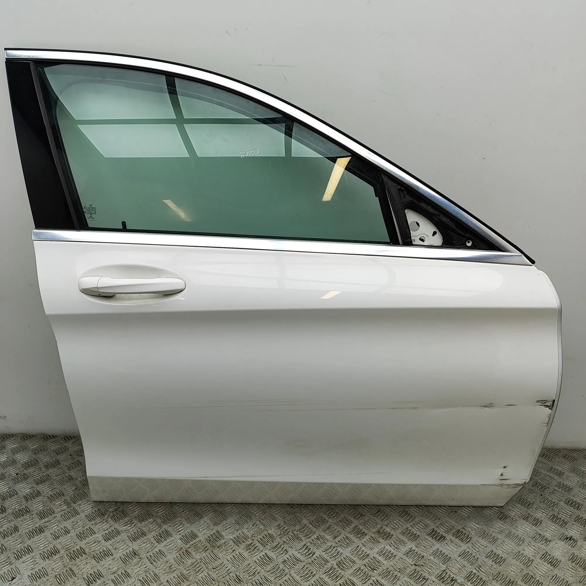 Mercedes-Benz A (W176) Front Right Door A2057200205 Front Right Door MERCEDES-BENZ C-CL...