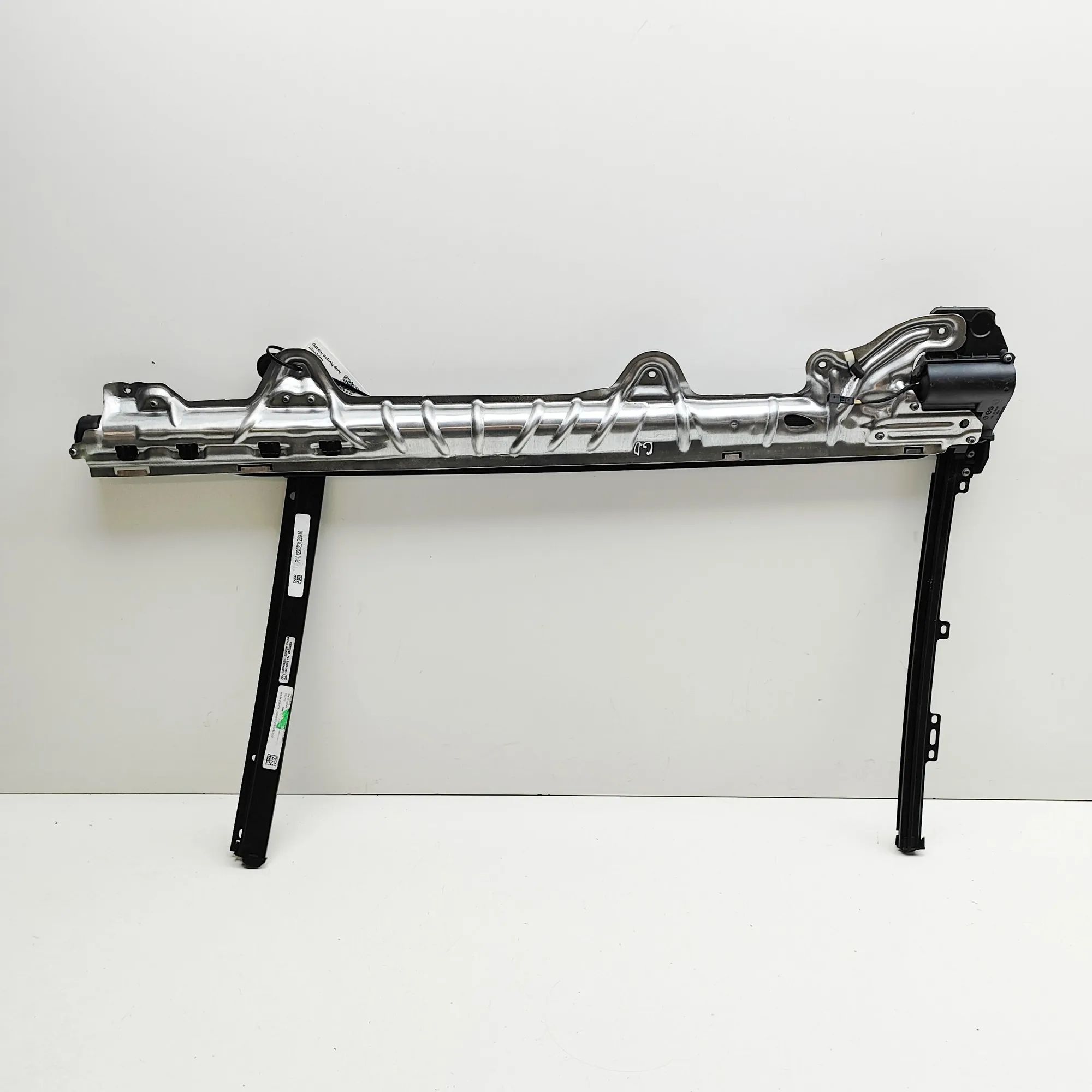 BMW X7 (G07) Rear Right Door Sun Blind Roller 7460478 Rear Right Door Sun Blind Roller BMW X7...