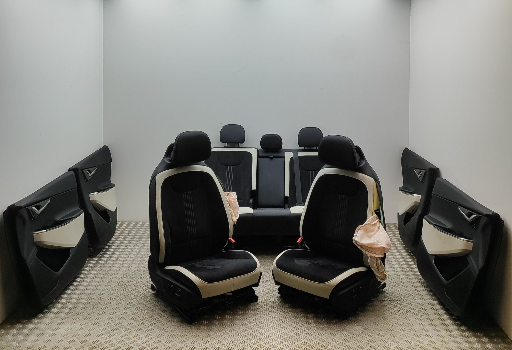 Kia EV6 Interior Seats W/ Door Cards Kit 82302-CV420, 83302-CV080, 82301-CVAF0CVE, 83301...