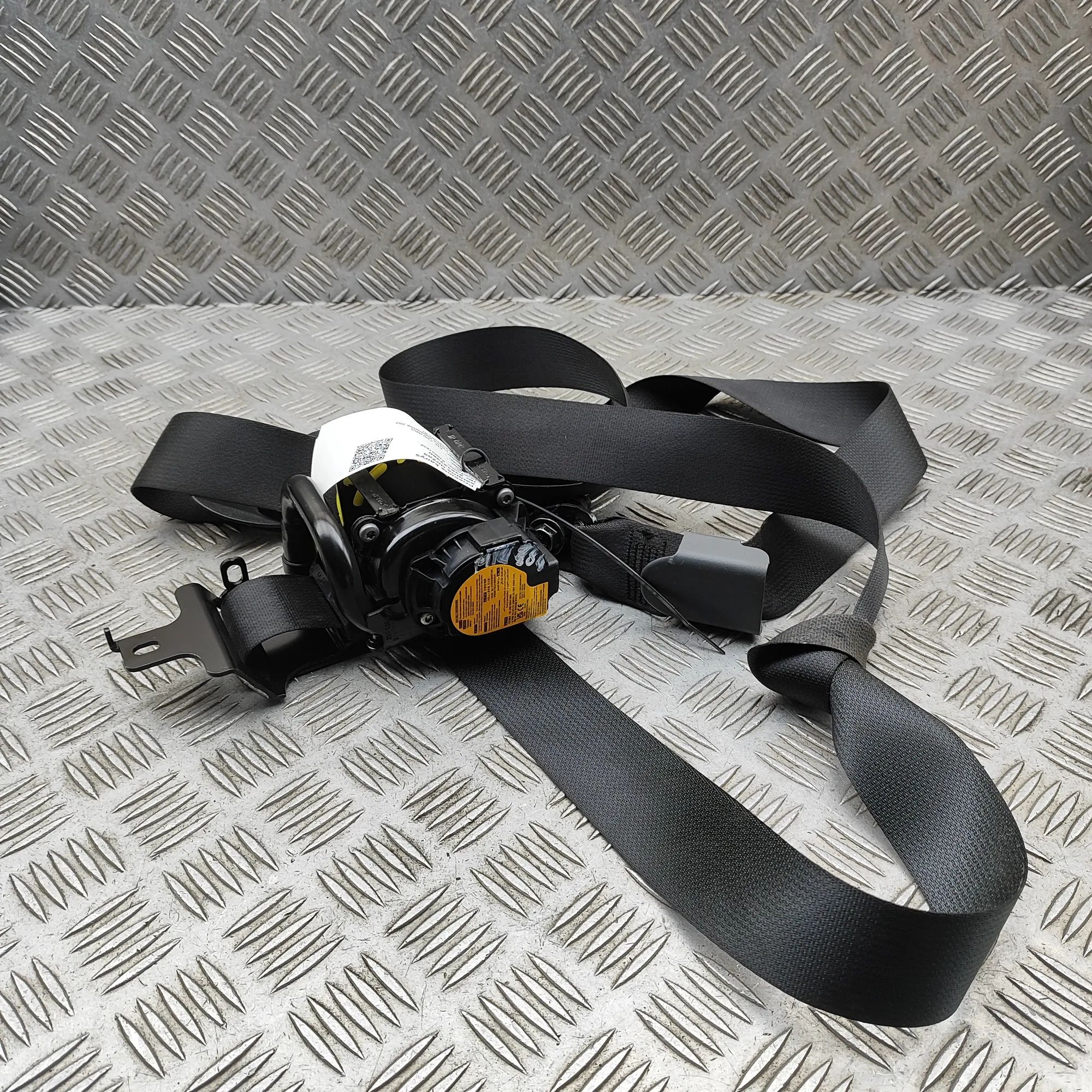 Kia EV9  Front Left Seatbelt 88810-DO300, 88810-DO300RBQ Front Left Seatbelt...