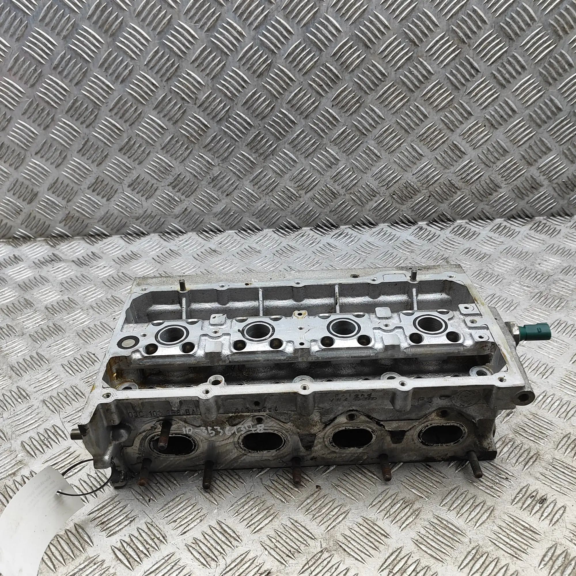 Volkswagen Scirocco Engine Cylinder Head 03C103358BA Engine Cylinder Head VW SCIROCCO (1...