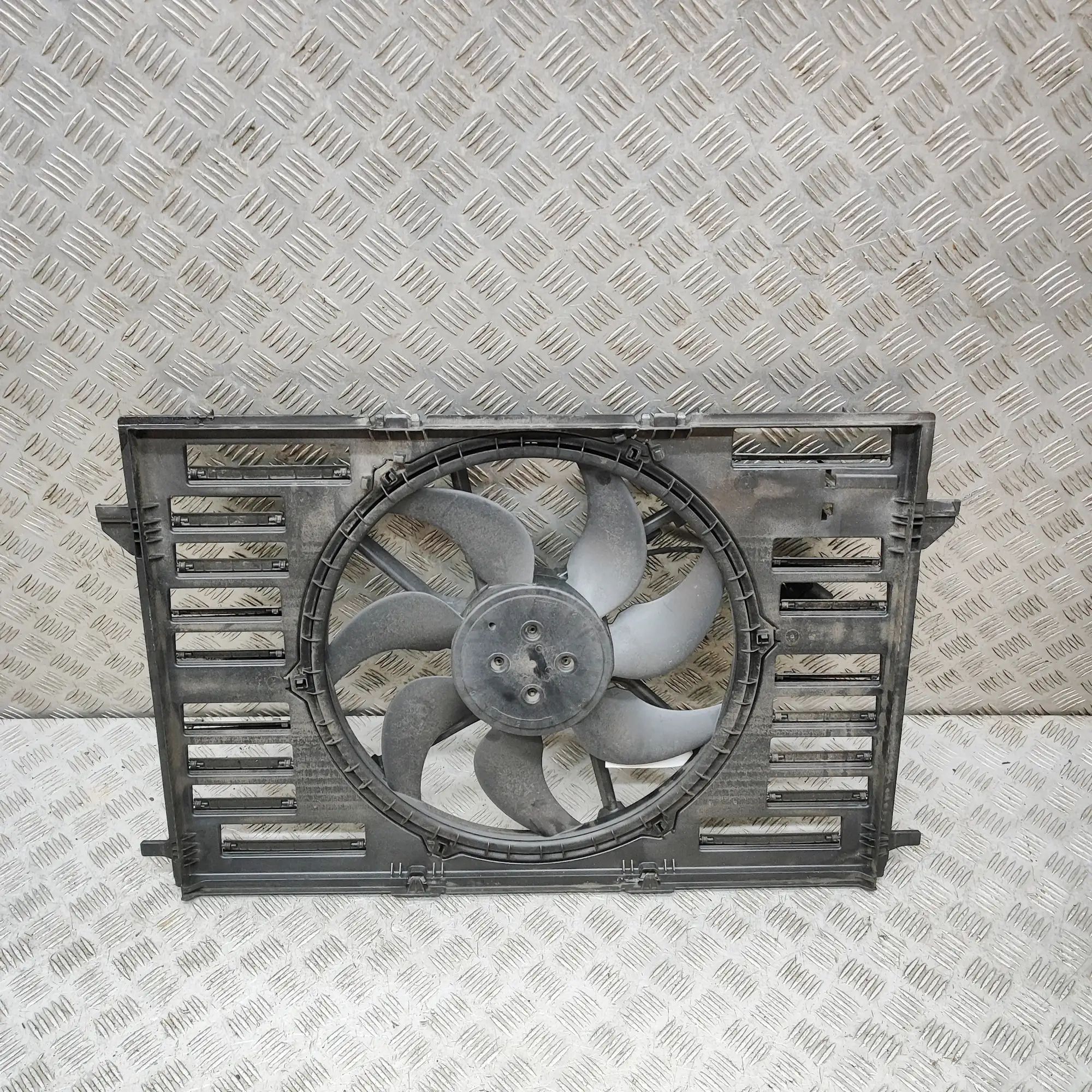Audi A5 (B8) Engine Cooling Fan Shroud 8W0121207, 8W0959455 Engine Cooling Fan Shroud ...