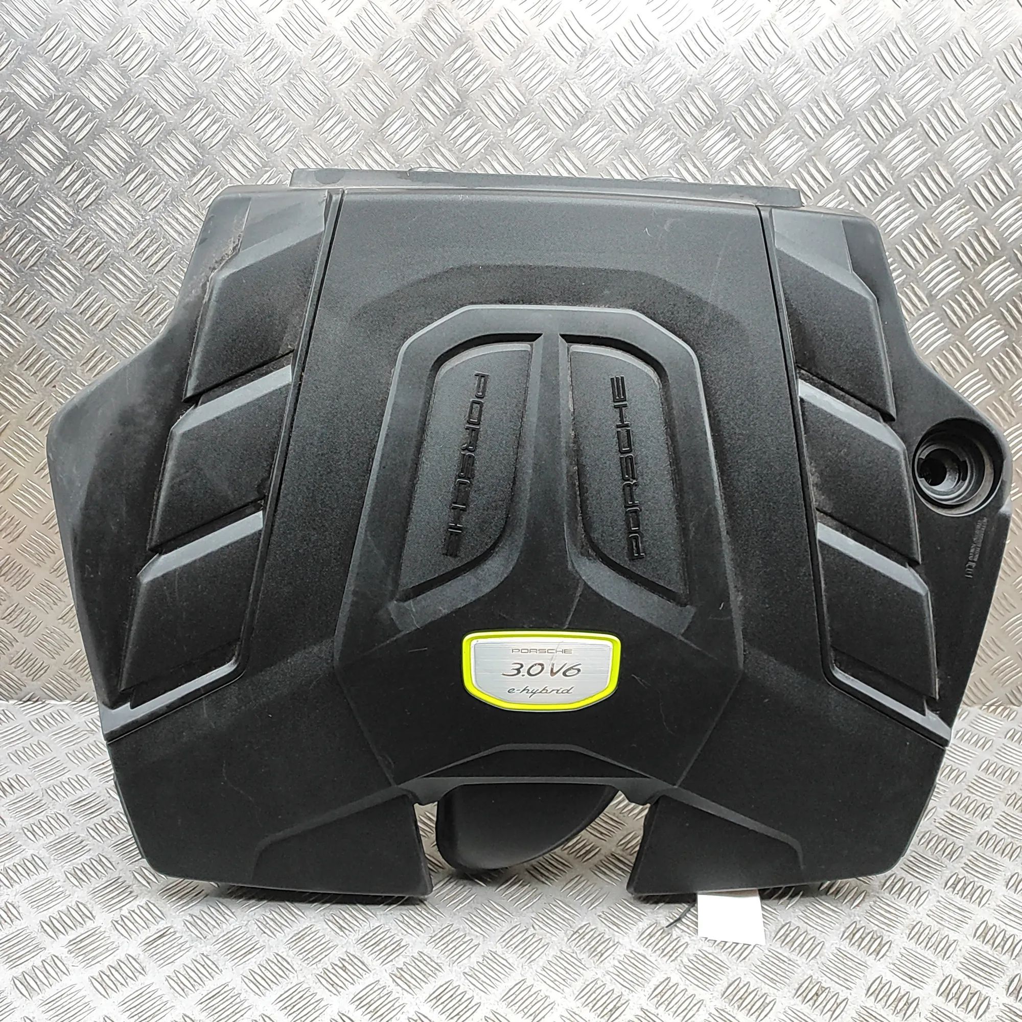 Porsche Cayenne Air filter box  4M4133849S Air Filter Box PORSCHE CAYENNE (Coup...