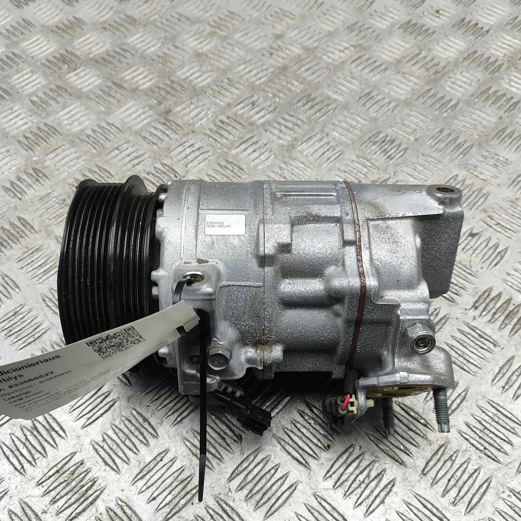 Volvo XC90 Air Condition A/C Pump 32275743 Air Condition A/C Pump VOLVO XC90 (II)...