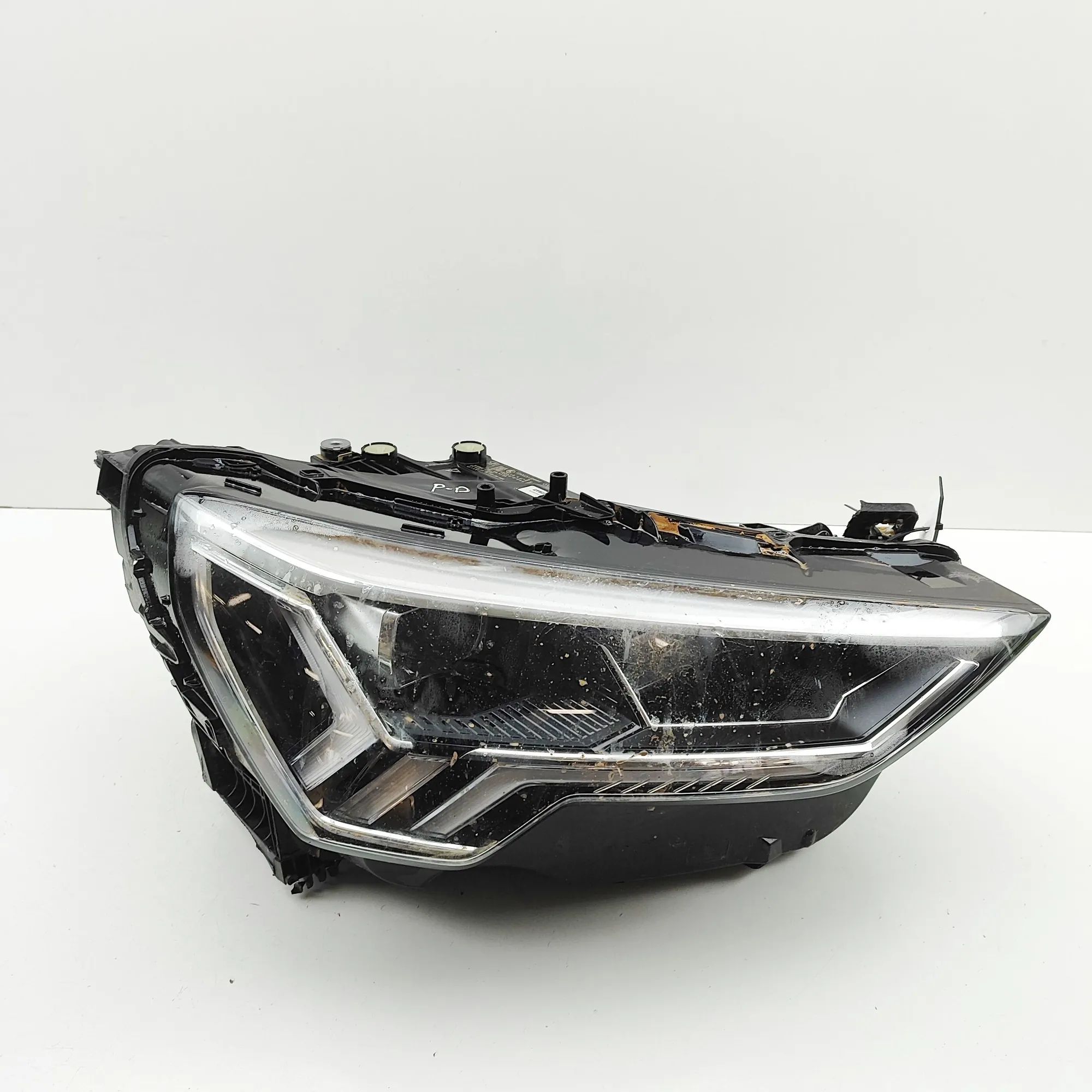 Audi Q3 (F3) Front Right Headlight 83A941034 Front Right Headlight AUDI Q3 (F3) (2...