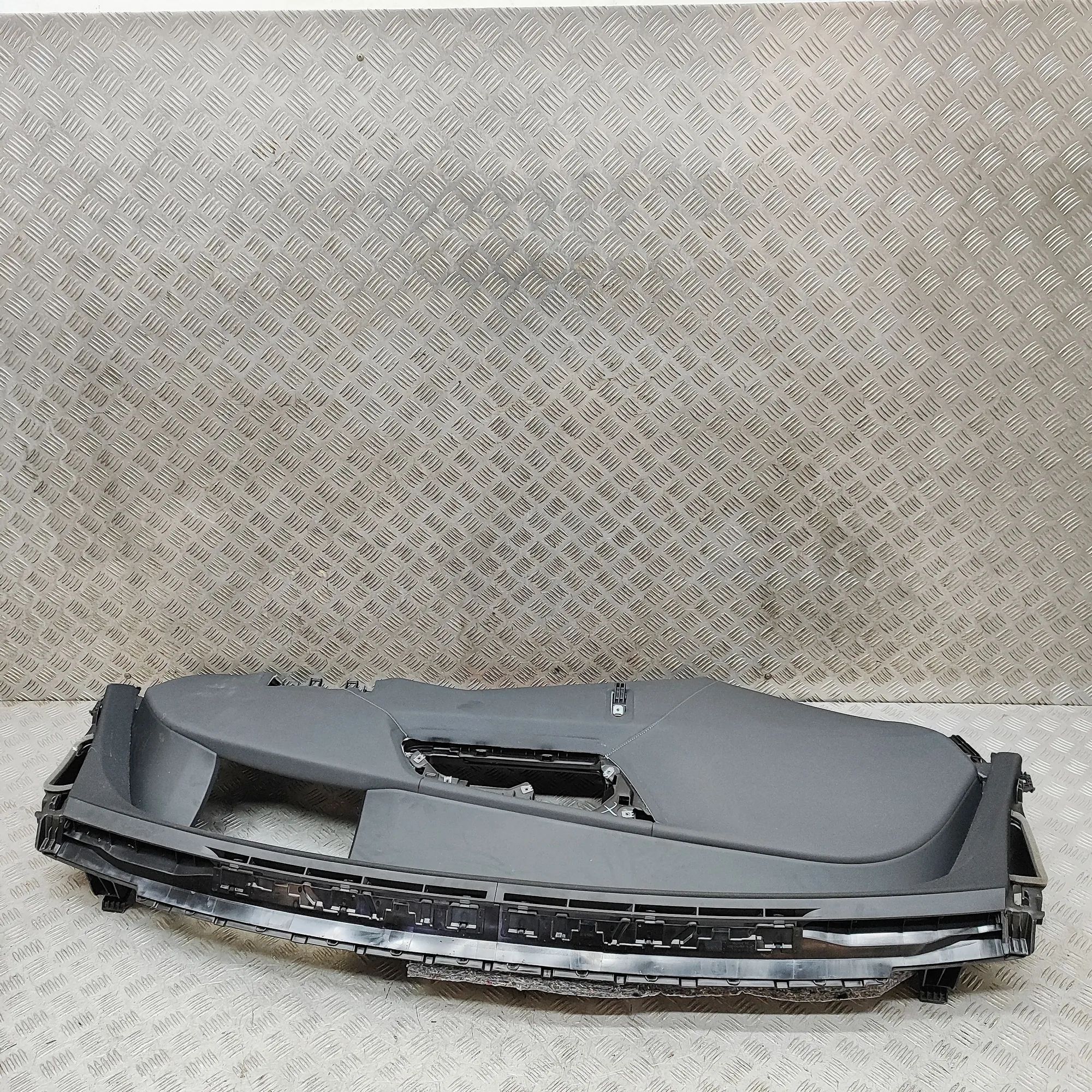 BMW iX (I20) Dashboard 9631808 Dashboard BMW IX (I20) (2021-...)

Part...