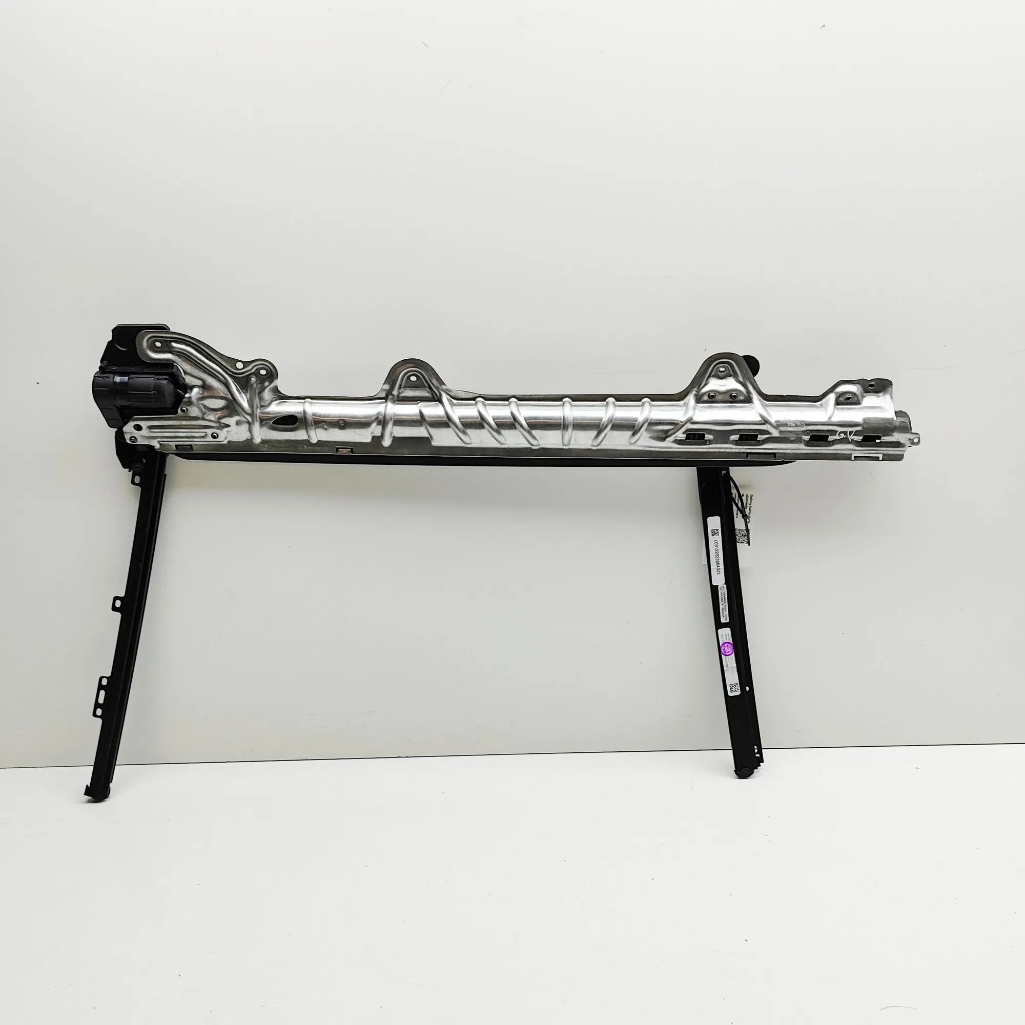 BMW X7 (G07) Rear Left Door Sun Blind Roller 7460477 Rear Left Door Sun Blind Roller BMW X7 ...