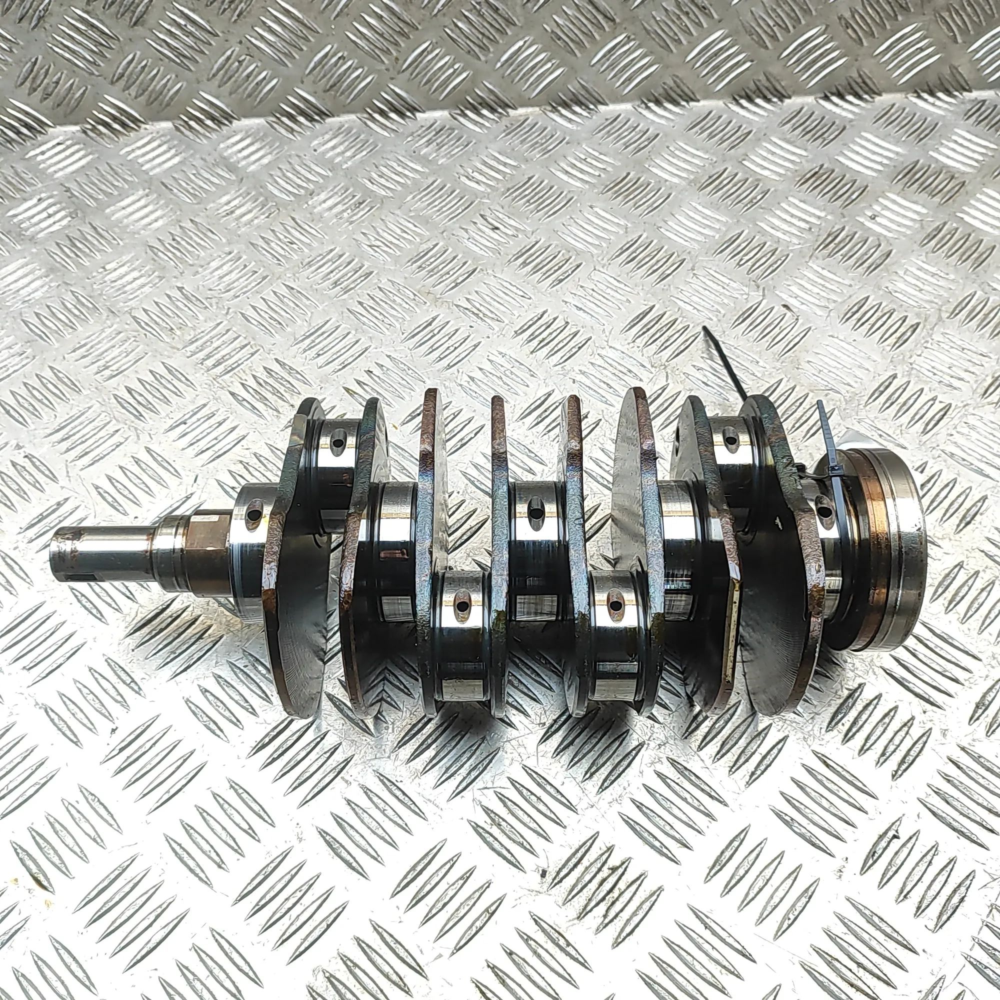 Subaru WRX STI kampiakseli 12200-AA330 Crankshaft SUBARU WRX (Sedan GJ) (2...