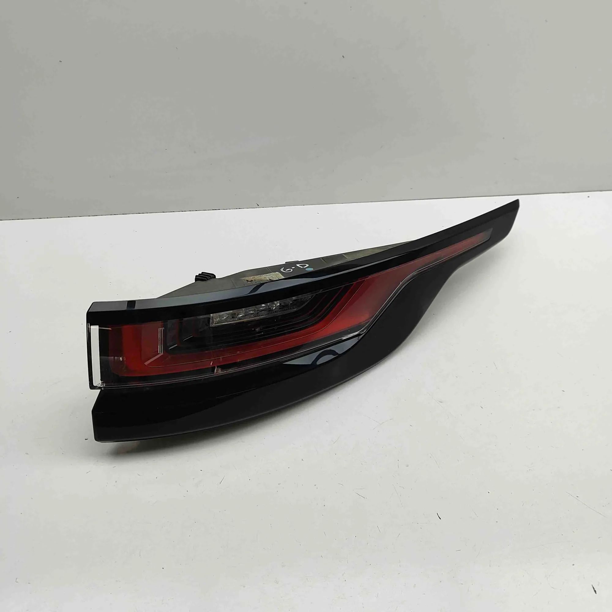 Land Rover Range Rover Velar Rear Right Tail Light J8A2-13404-AG, LR111106 Rear Right Tail Light L...