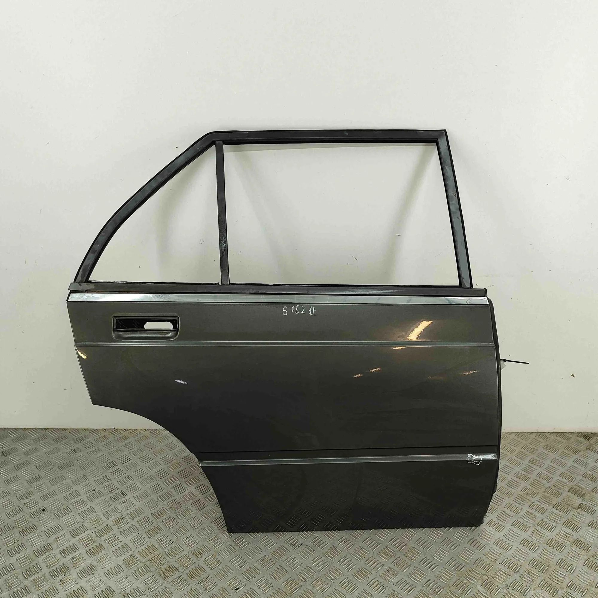 Maserati Biturbo (2, 4, Spyder, Karif) Rear Right Door 324530202 Rear Right Door MASERATI 425 (1987-19...