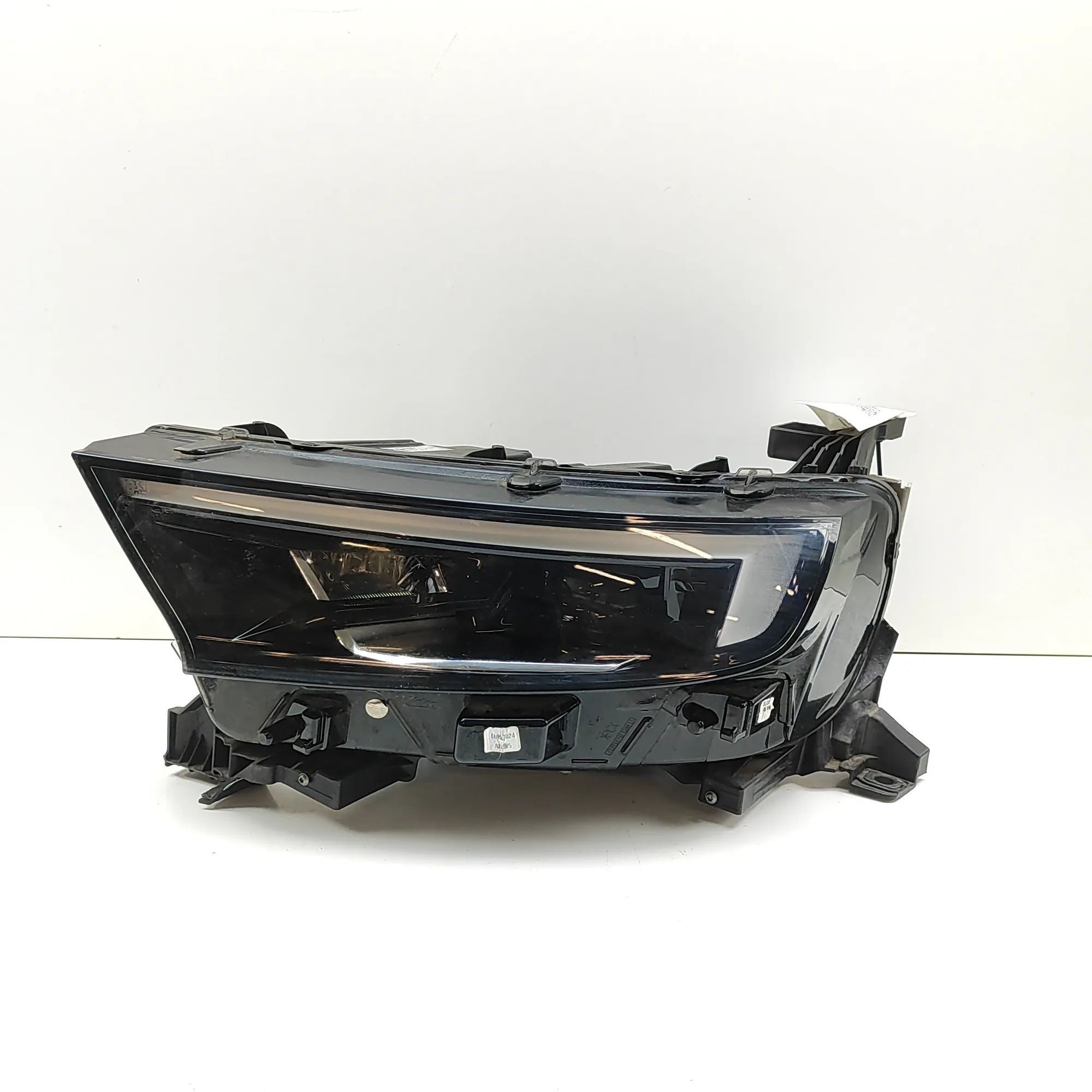 Opel Mokka (B) Front Left Headlight S08000002, 9866315480 Front Left Headlight OPEL...