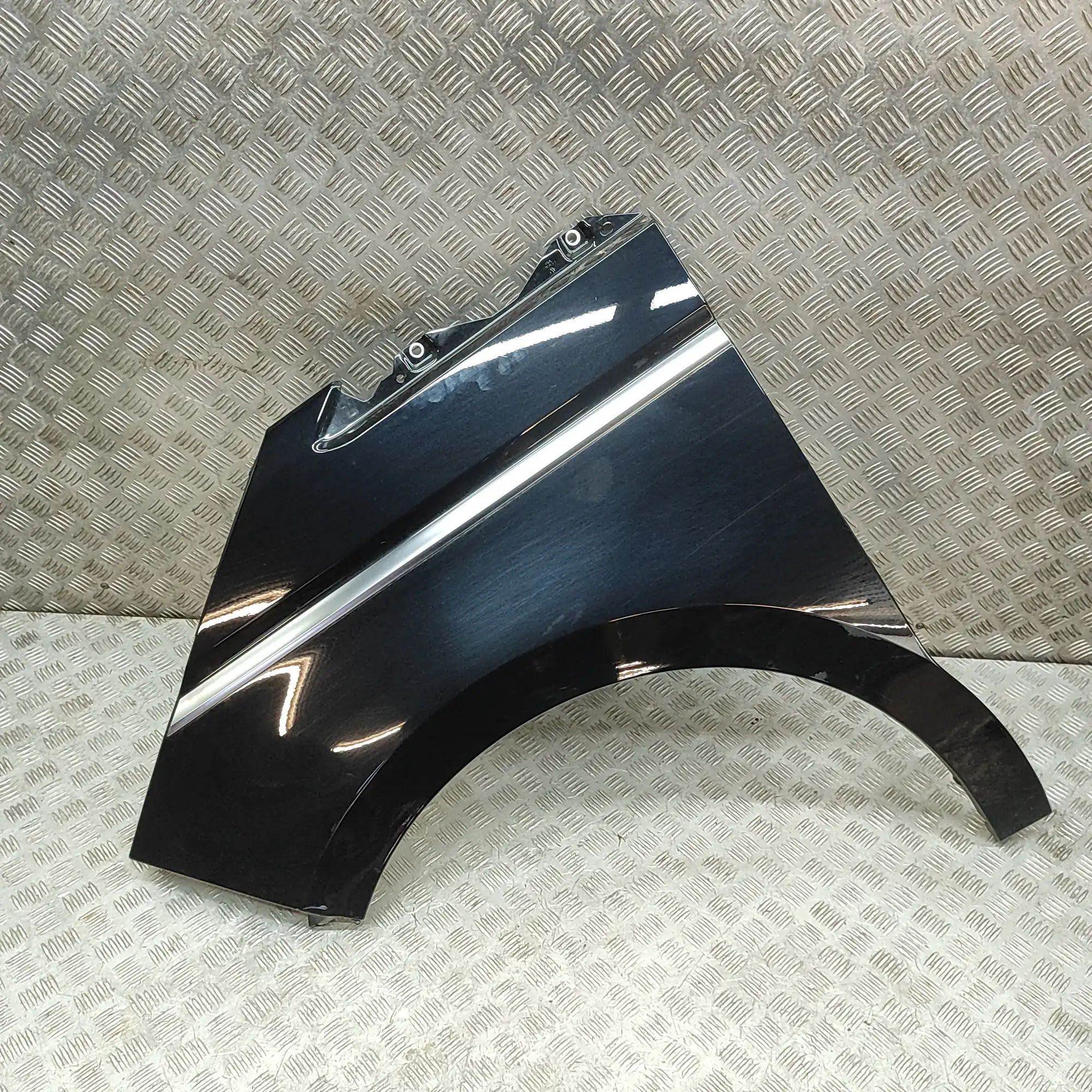 Volkswagen Multivan (T7) Front Left Fender 7T0821105B Front Left Fender VW MULTIVAN (T7 ST...