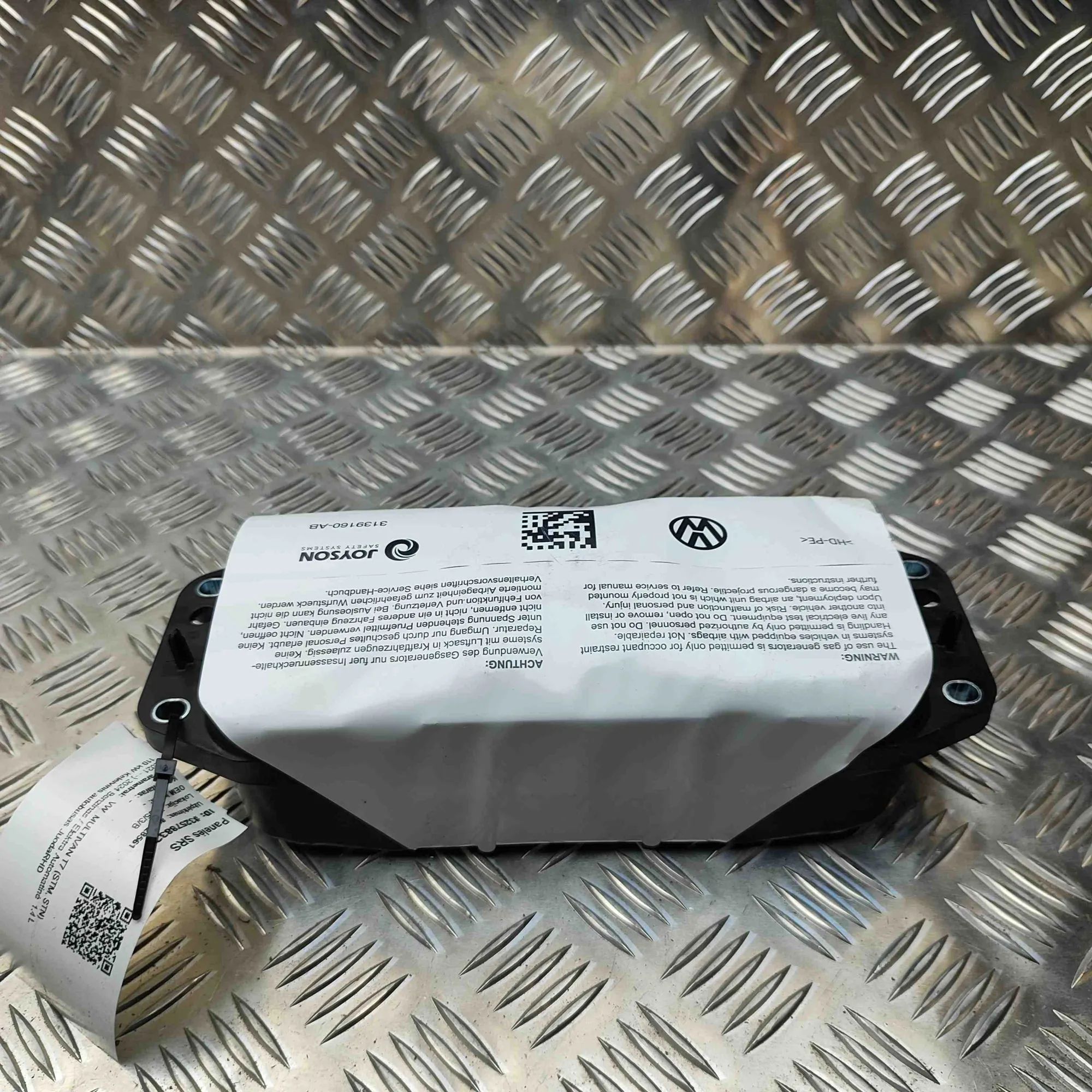 Volkswagen Multivan (T7) Dashboard Safety Bag SRS 7T0880204E Dashboard Safety Bag SRS VW MULTIVAN...