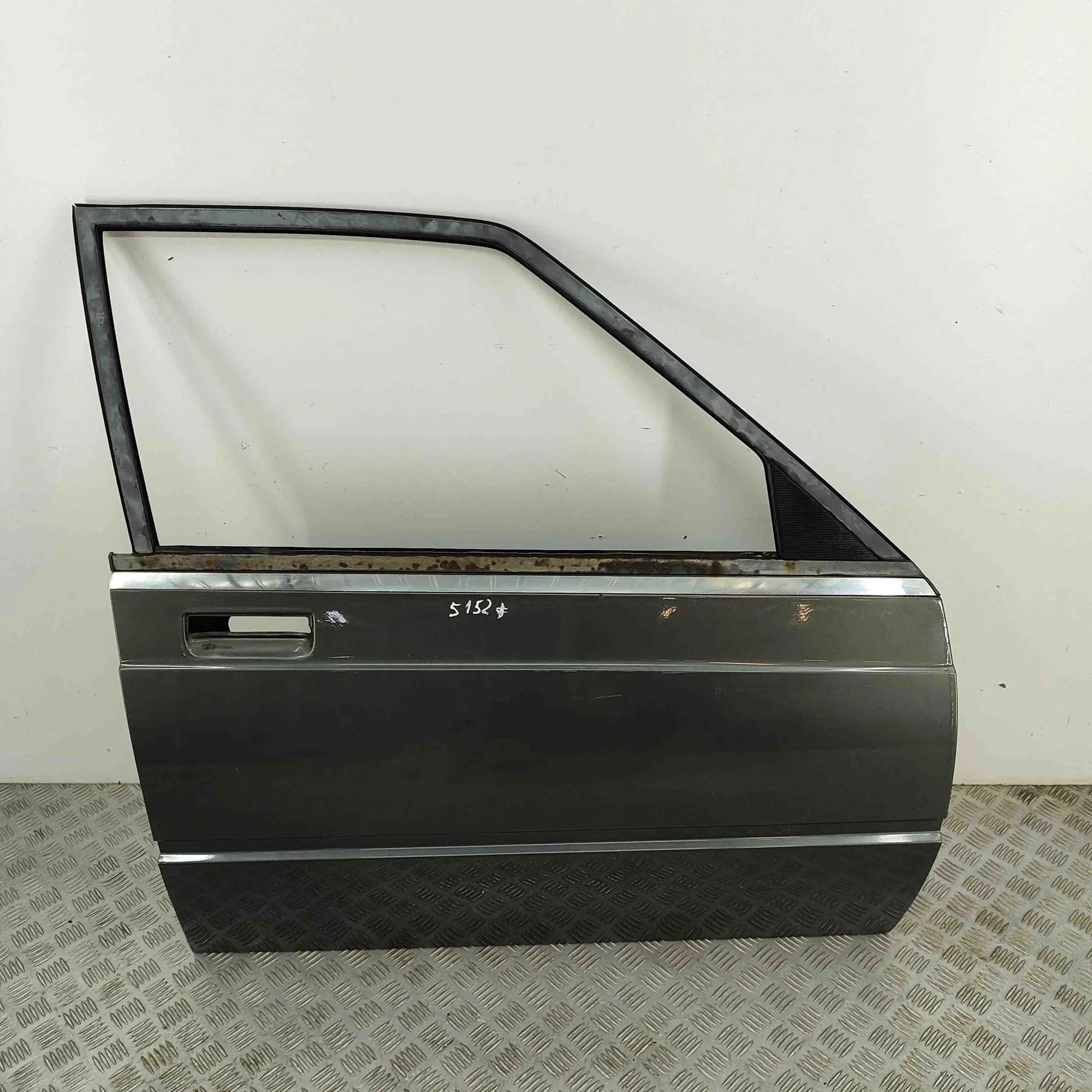 Maserati Biturbo (2, 4, Spyder, Karif) Front Right Door 324530102 Front Right Door MASERATI 425 (1987-1...