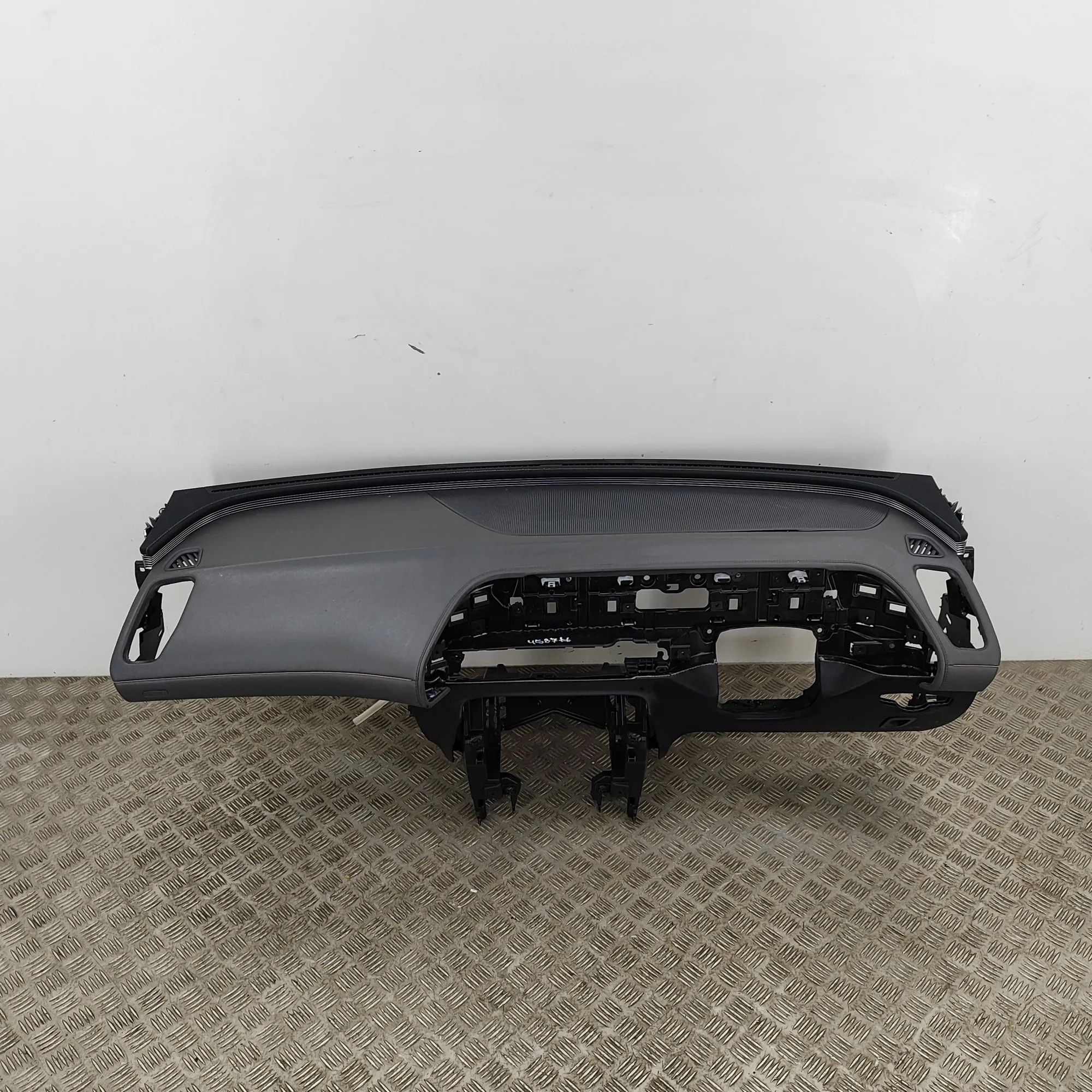 Mercedes-Benz EQC (N293) Dashboard A2936805601 Dashboard MERCEDES-BENZ EQC (2020-....