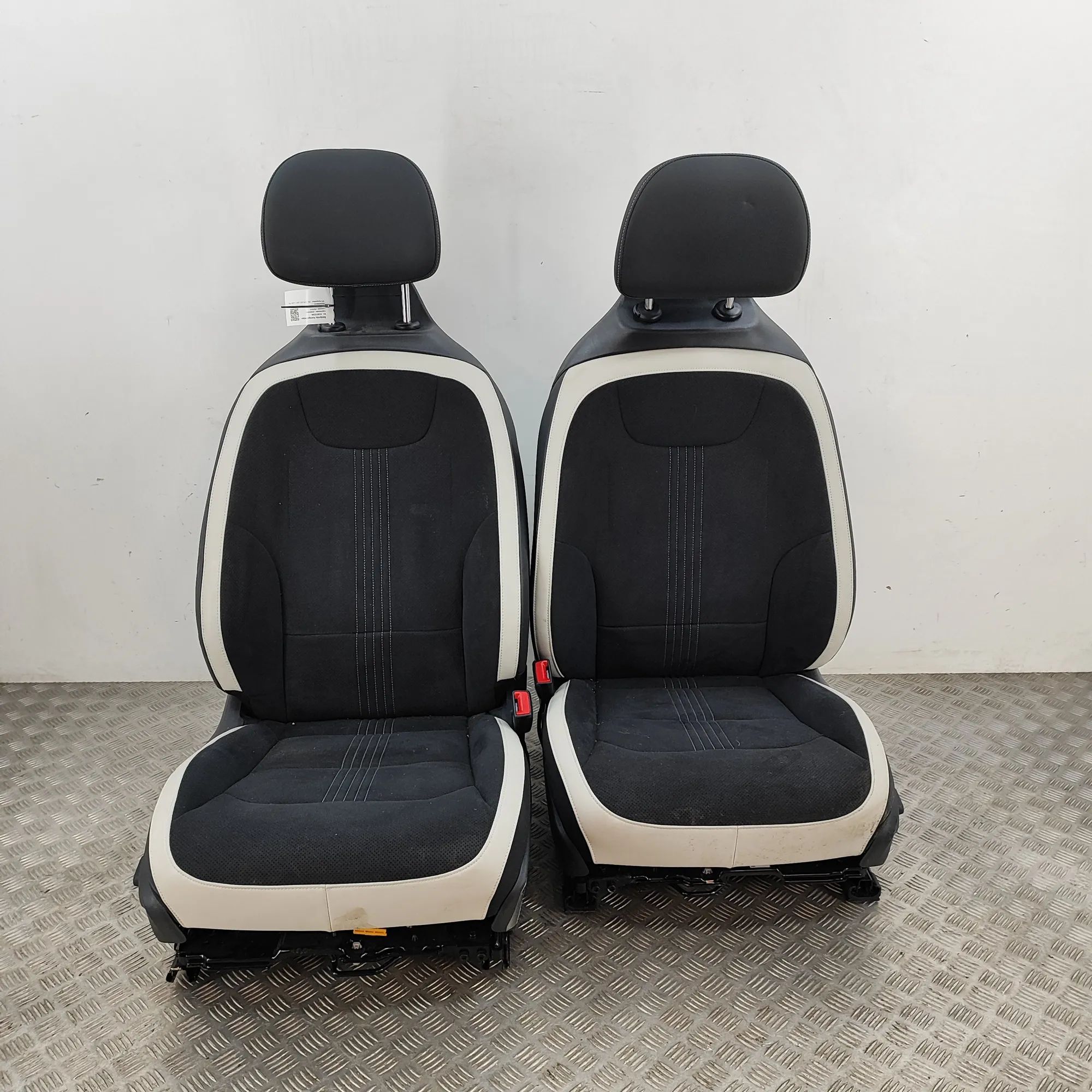 Kia EV6 Seat Set 88500-CV891, 88600-CVAA1 Seat set KIA EV6 (CV) ...