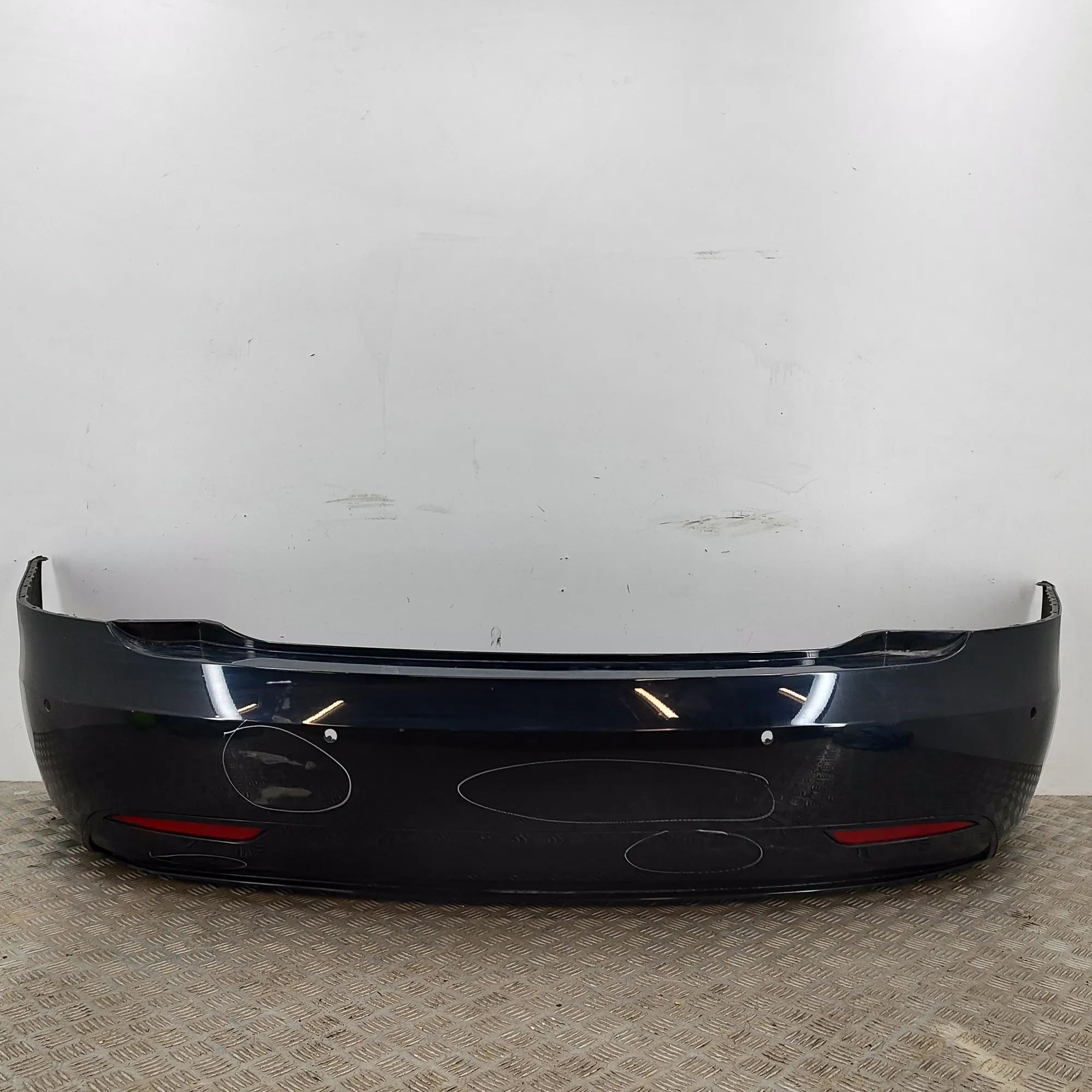 Tesla Model X rear bumper 1058354-00-D, 1034804-00-C Rear Bumper TESLA MO...