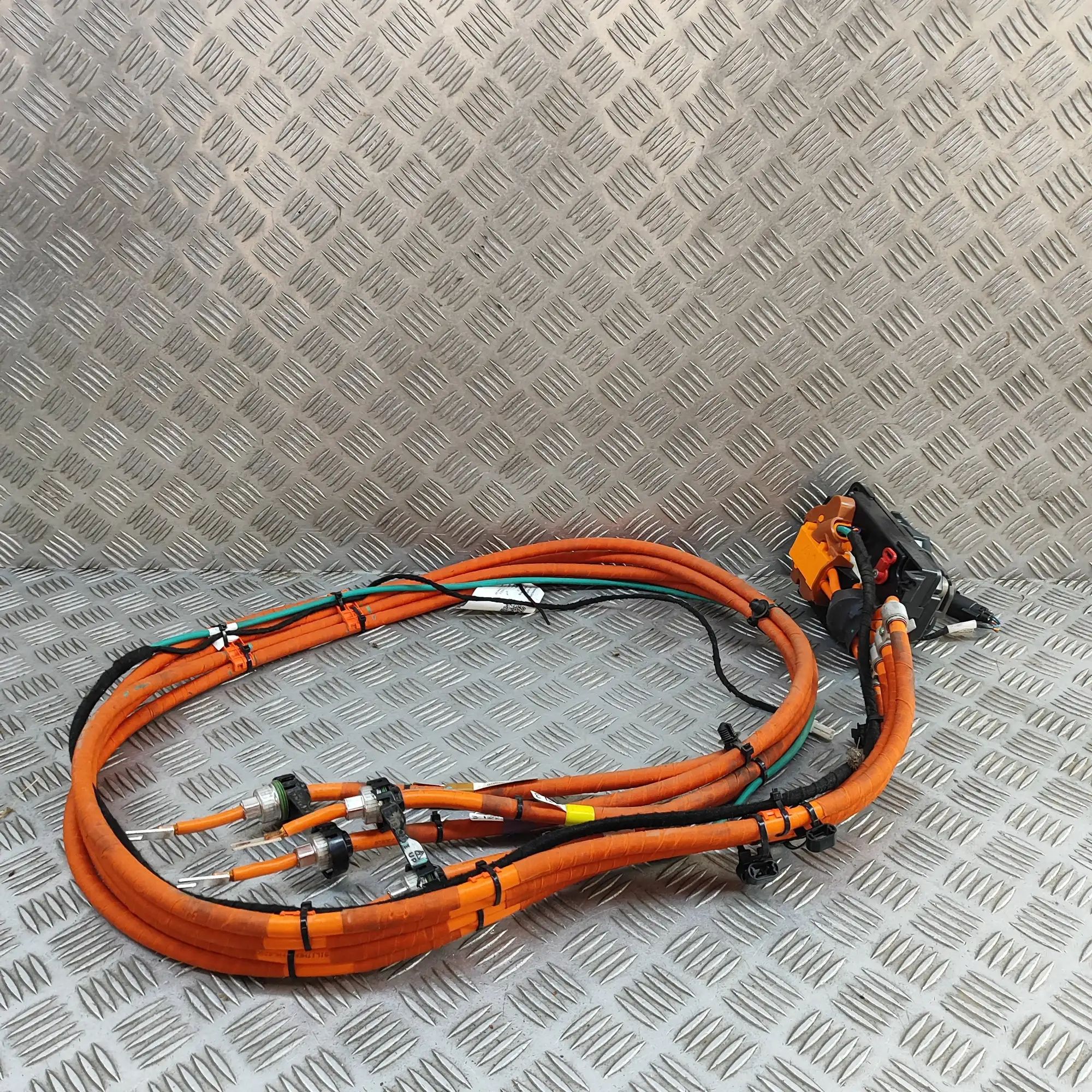 Tesla Model S Battery Charging Cable 1087054-10-C Battery Charging Cable TESLA MODEL...