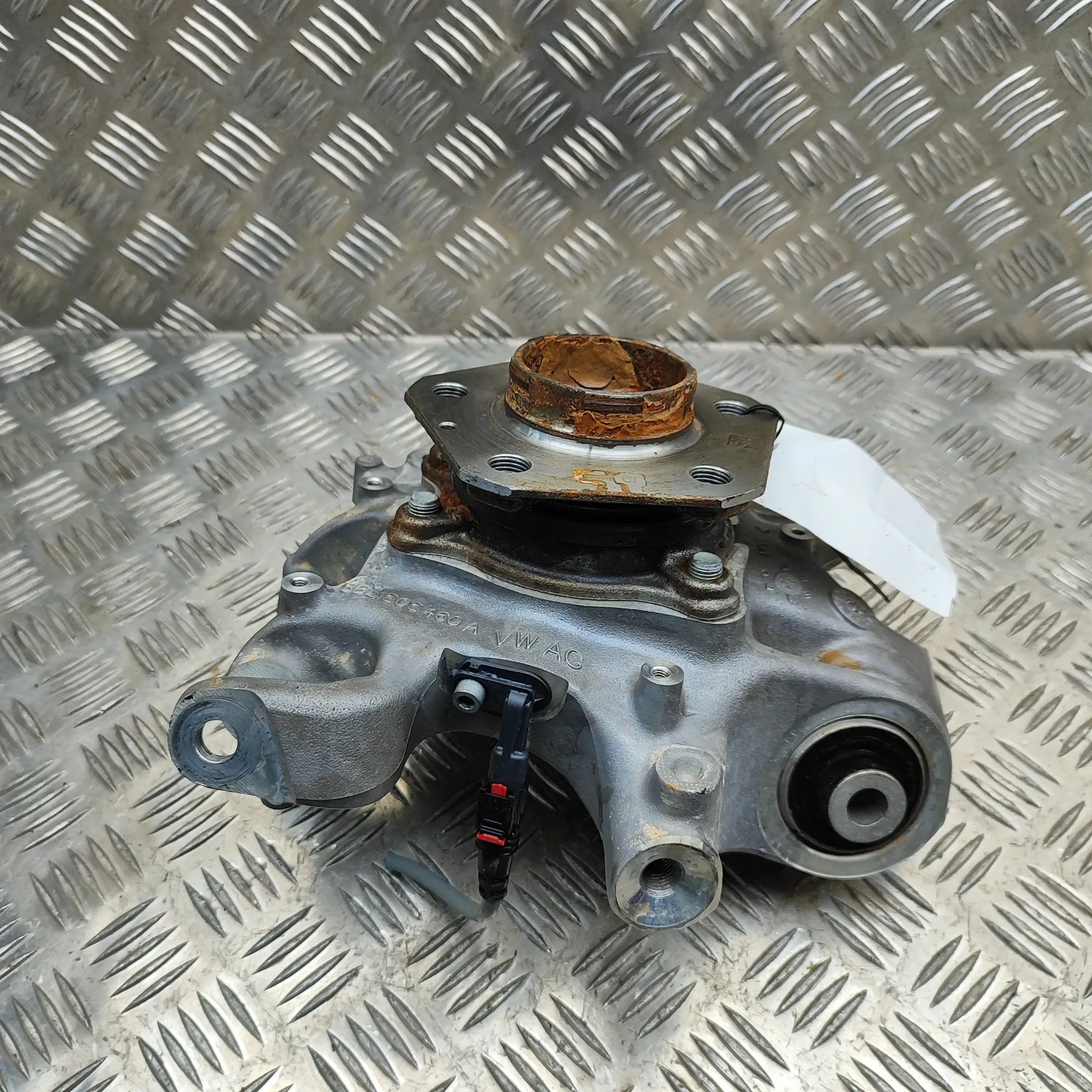 Audi A5 (B10) Rear Right Wheel Hub 8B3505460A Rear Right Wheel Hub AUDI A5 (Avant)...