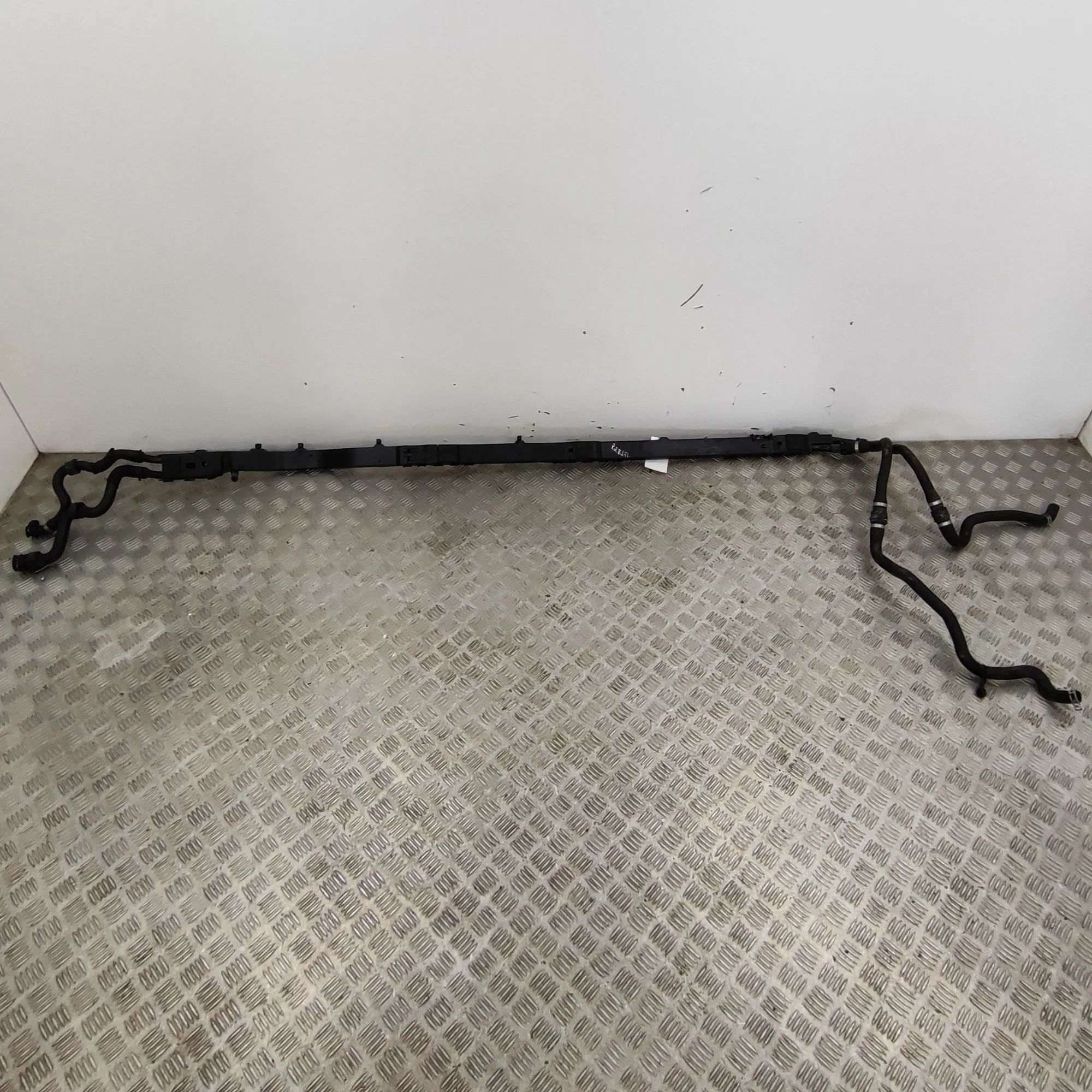 Volvo XC40 / EX40 Coolant Hose Pipe 32339215, 32138731 Coolant Hose Pipe VOLVO XC40...
