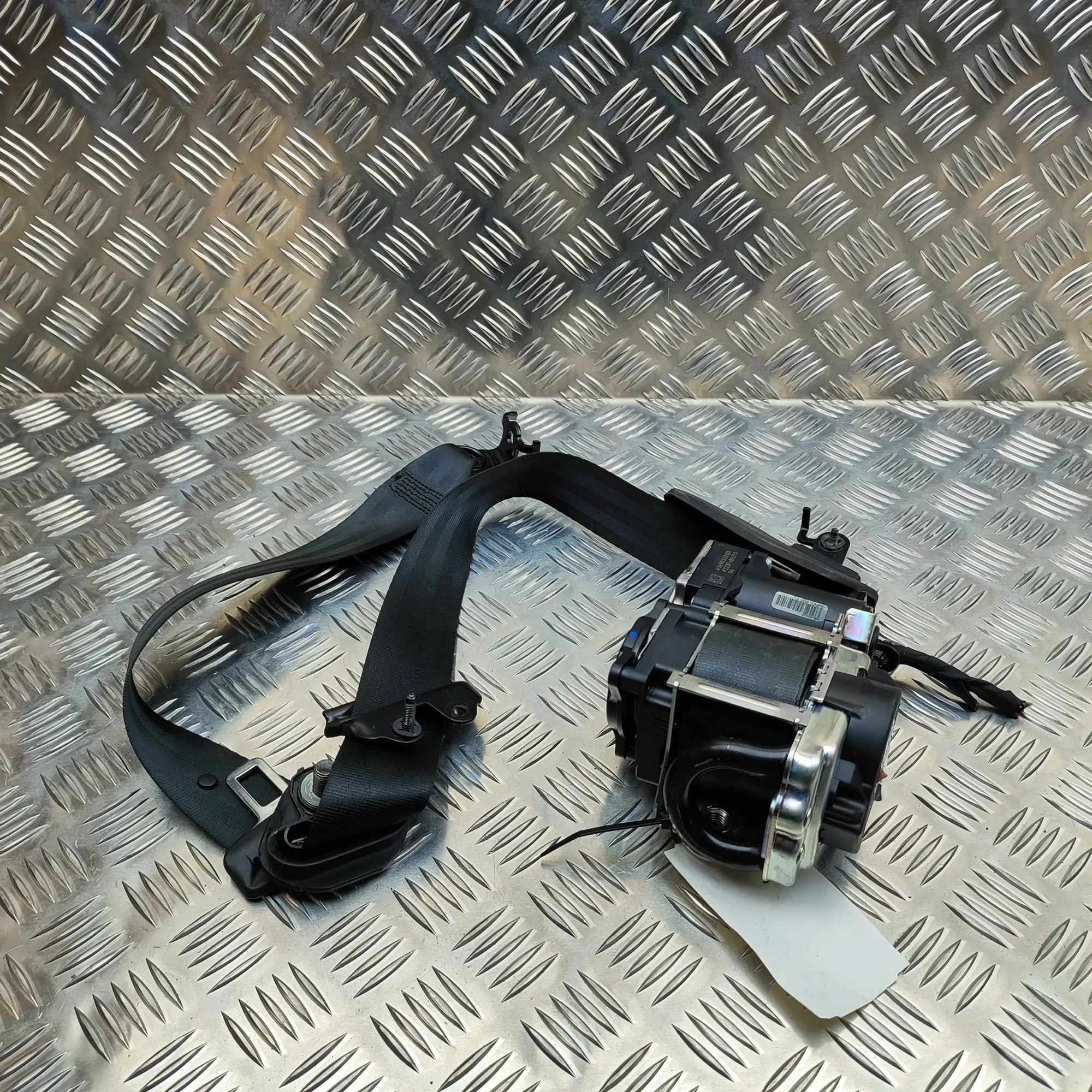 Volvo XC40 / EX40 Front Left Seatbelt 32149124 Front Left Seatbelt VOLVO XC40 (536) (...