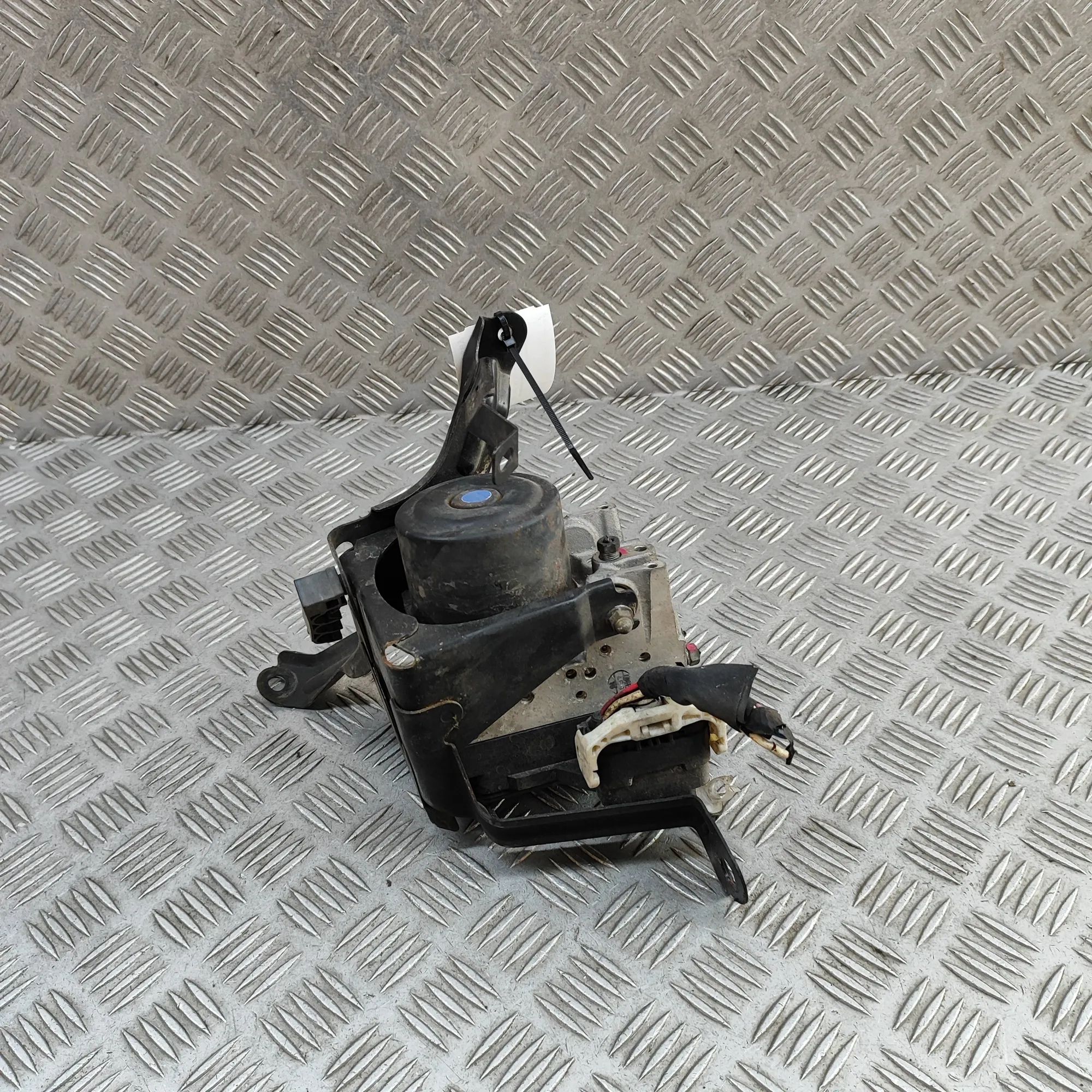 Toyota Celica ABS hydraulic pump 44050-20100 ABS Pump TOYOTA CELICA (_T23_) (199...