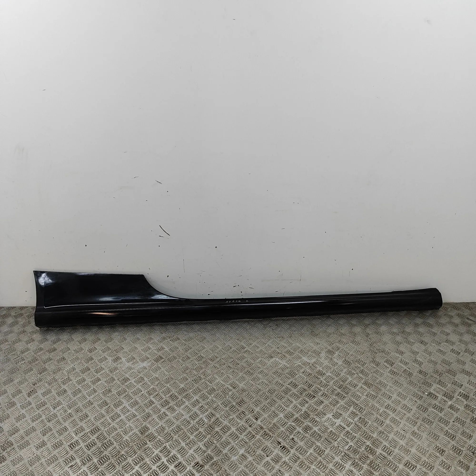 Audi A5 (B8) Right Side Plastic Sideskirt Cover 8T0853856A Right Side Plastic Sideskirt Cover A...