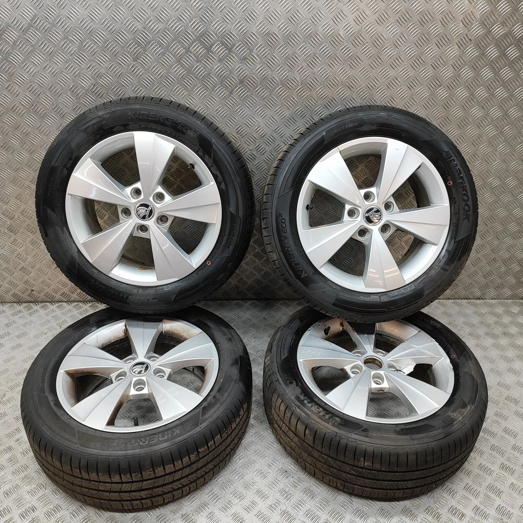 Skoda Octavia Alloy Wheel Set 5E0601025BE Alloy Wheel Set SKODA OCTAVIA (III ...