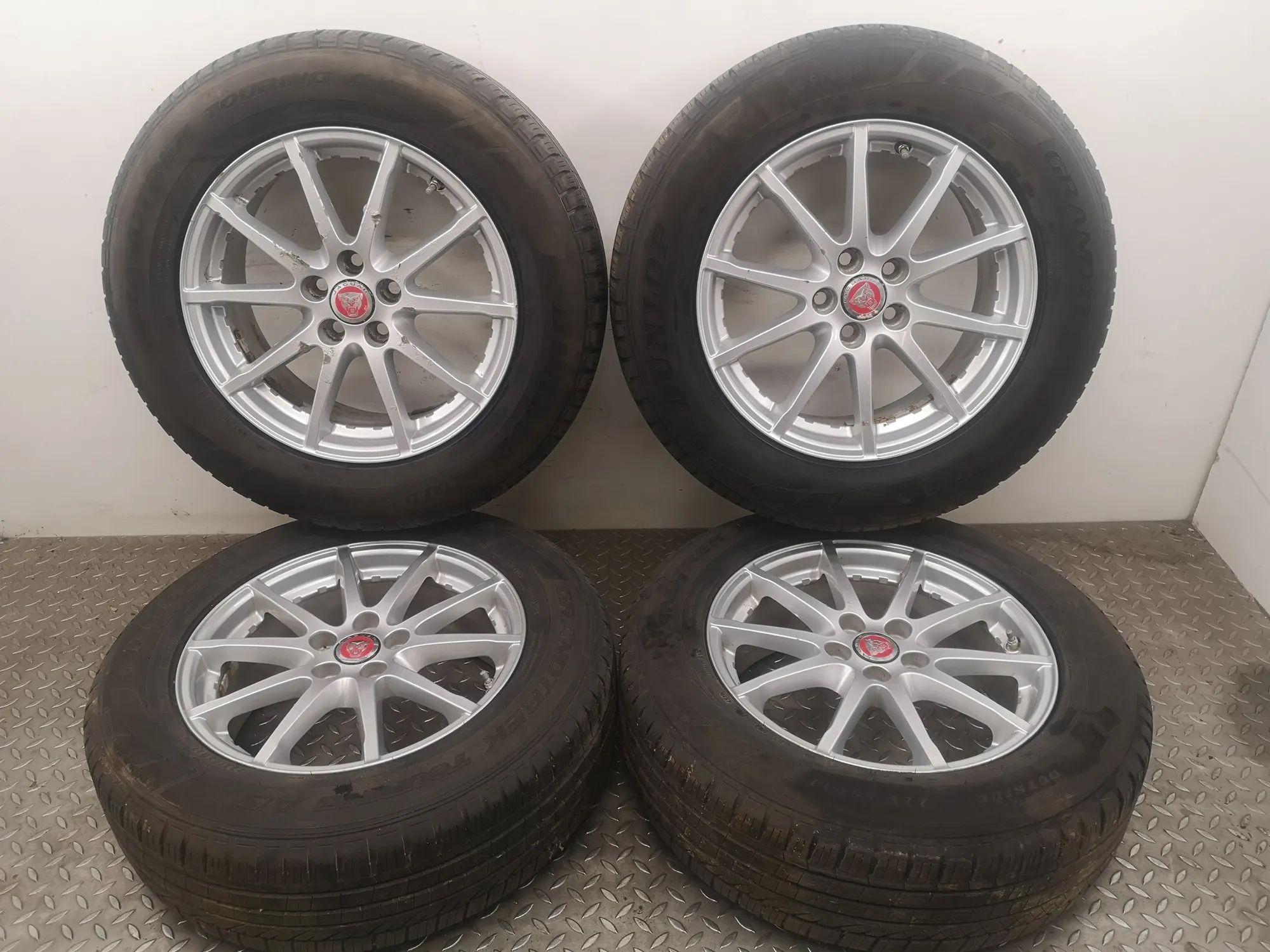 Jaguar E-Pace Alloy Wheel Set BJ32-1007-AE Alloy Wheel Set JAGUAR E-PACE (X54...