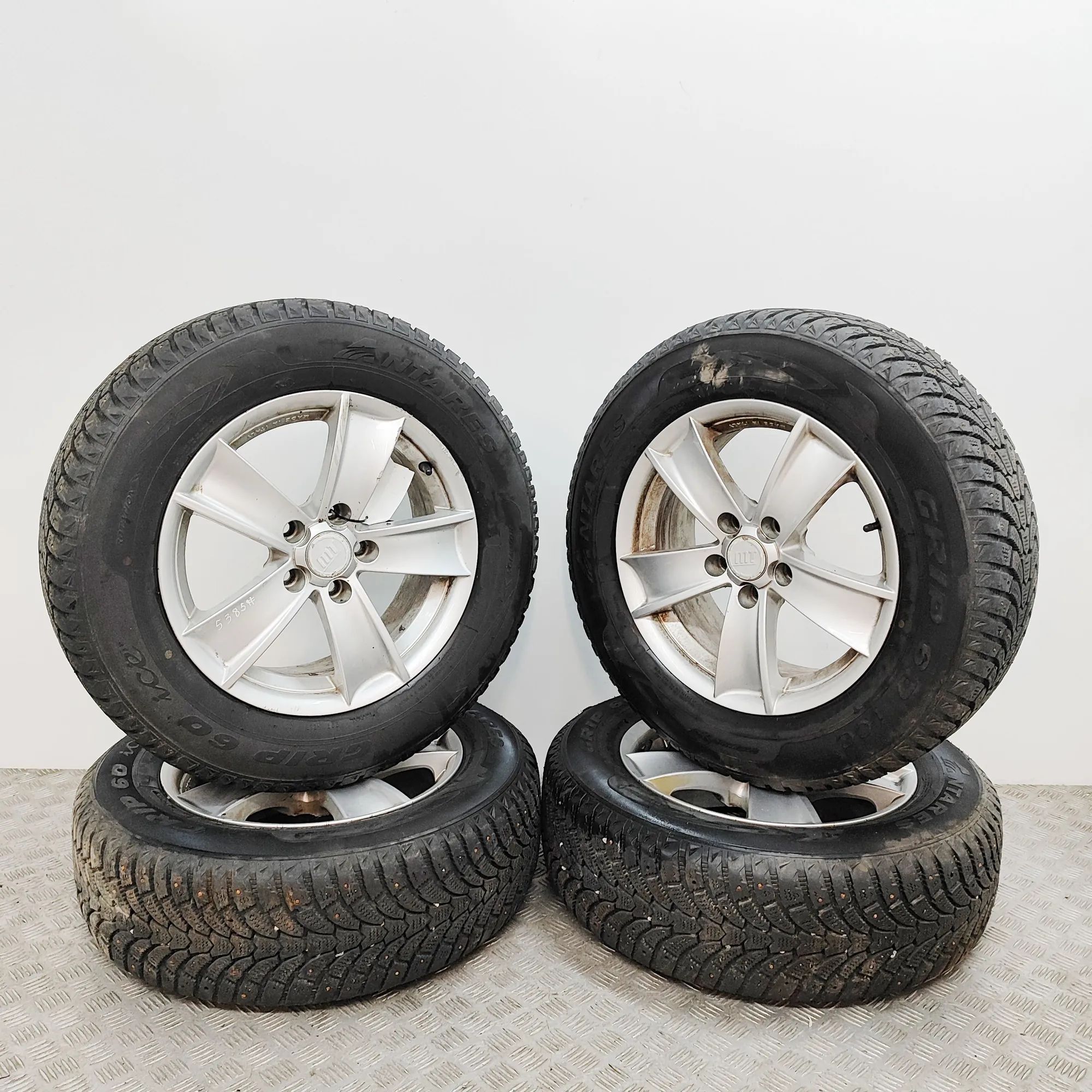 Volkswagen Tiguan Alloy Wheel Set Aftermarket Alloy Wheel Set VW TIGUAN (5N_) (20...