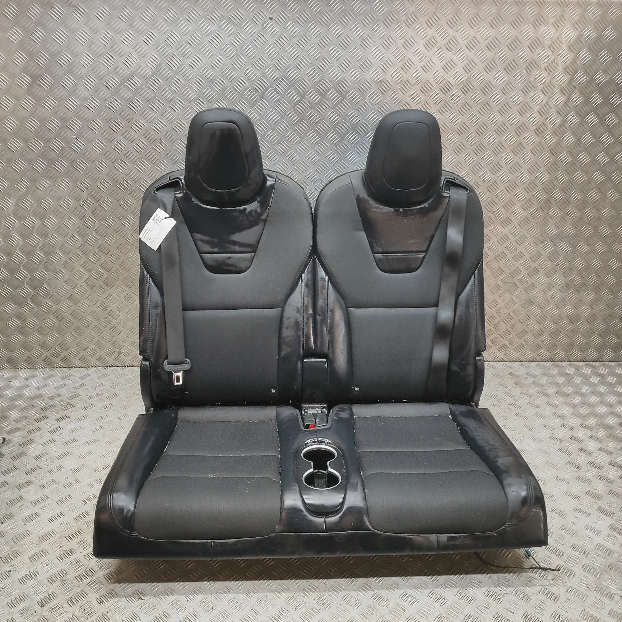 Tesla Model X Rear seat 1074842-00-C Rear Seat TESLA MODEL X (2013-...)...