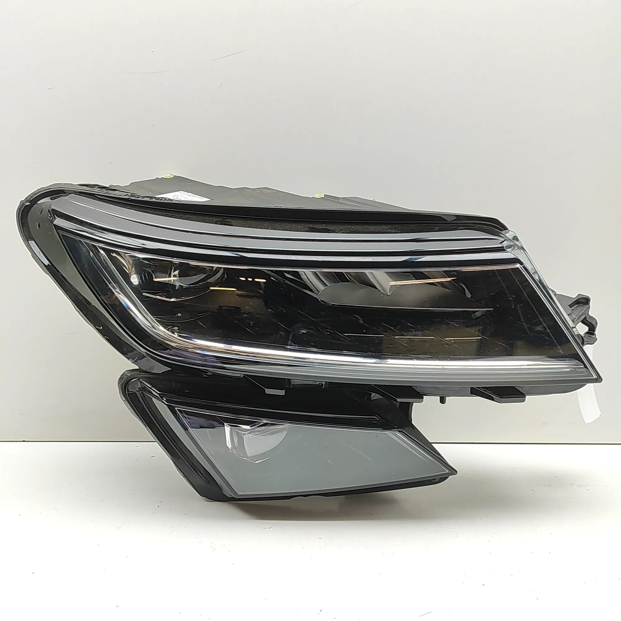 Skoda Kodiaq Front Right Headlight 567941016H Front Right Headlight SKODA KODIAQ (...