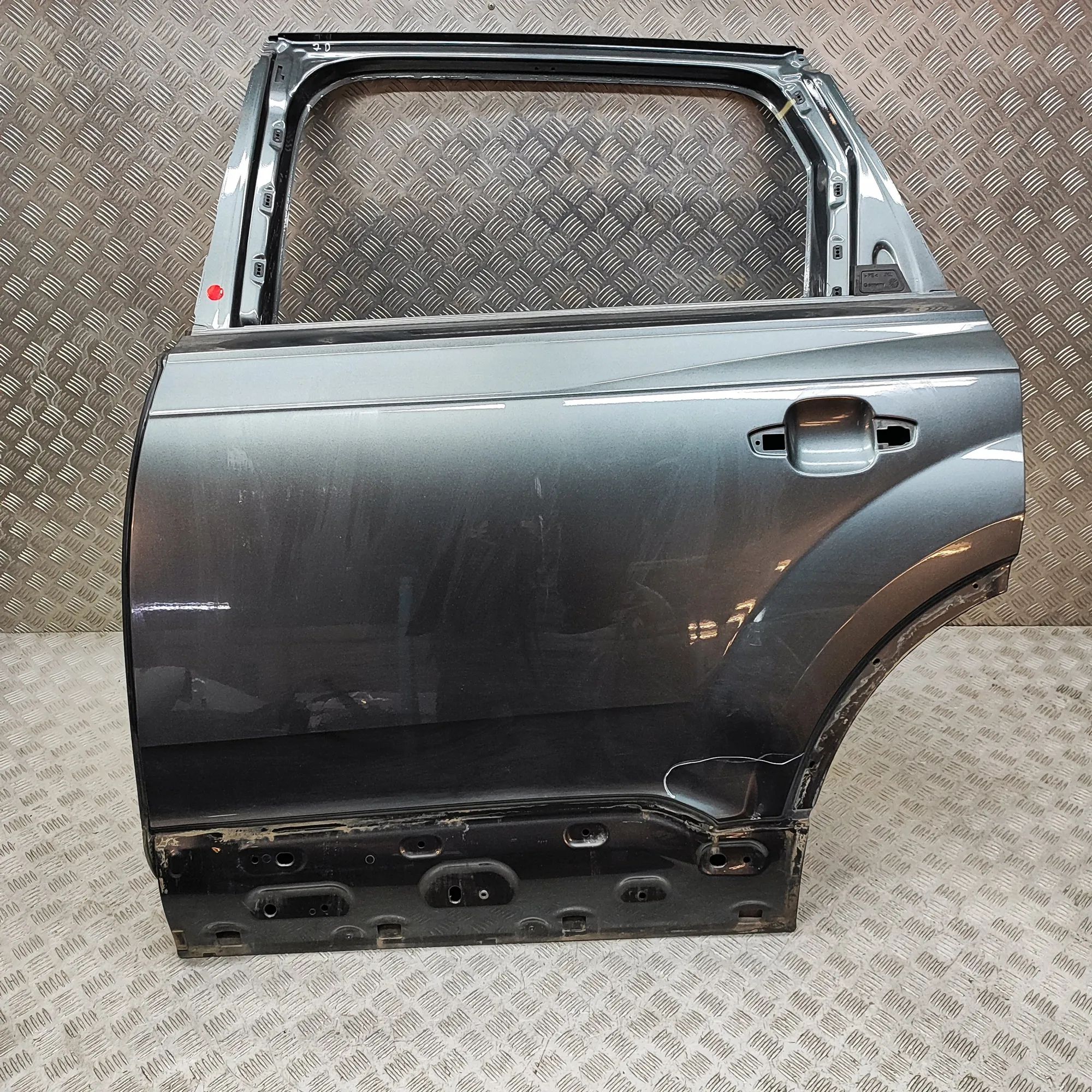 Audi Q7 (4M) Rear Left Door 4M0833051E Rear Left Door AUDI Q7 (4M) (2015-.....