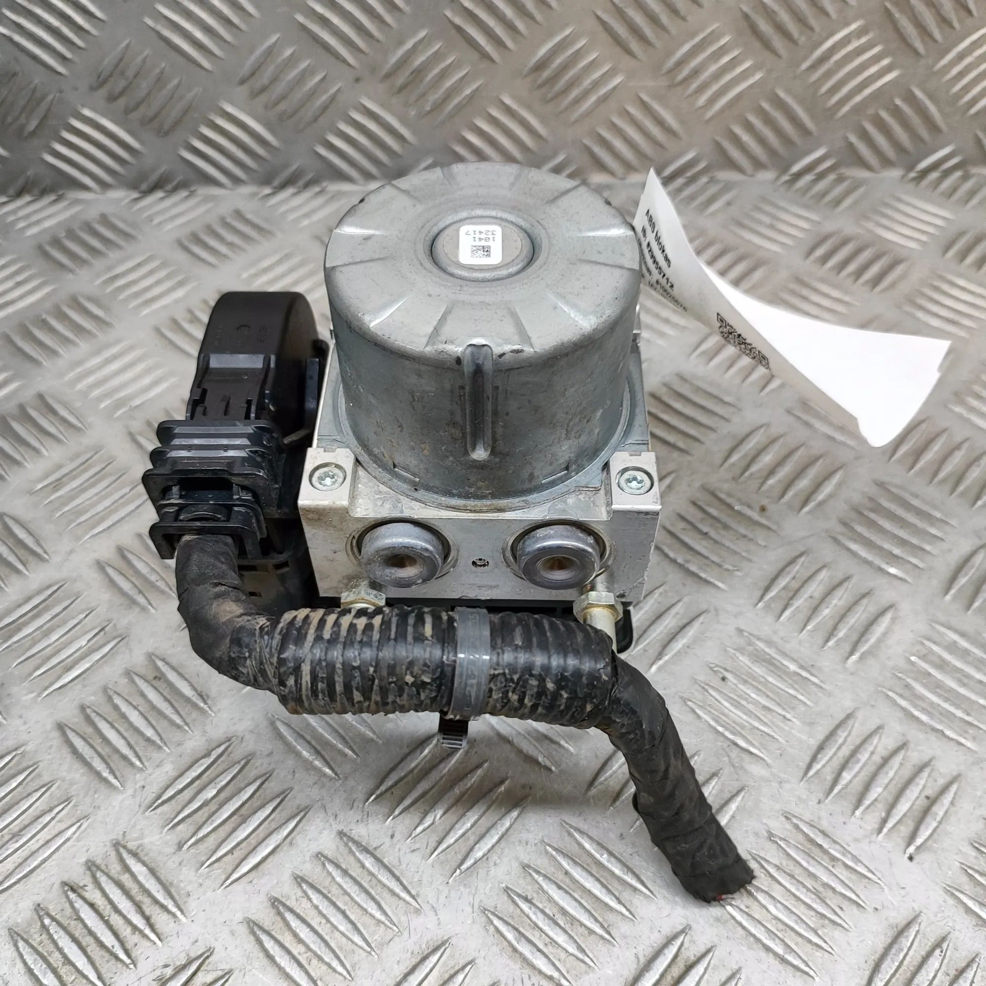 Hyundai Kona ABS hydraulic pump 58900-J9930 ABS Pump HYUNDAI KONA (2017-...)

P...