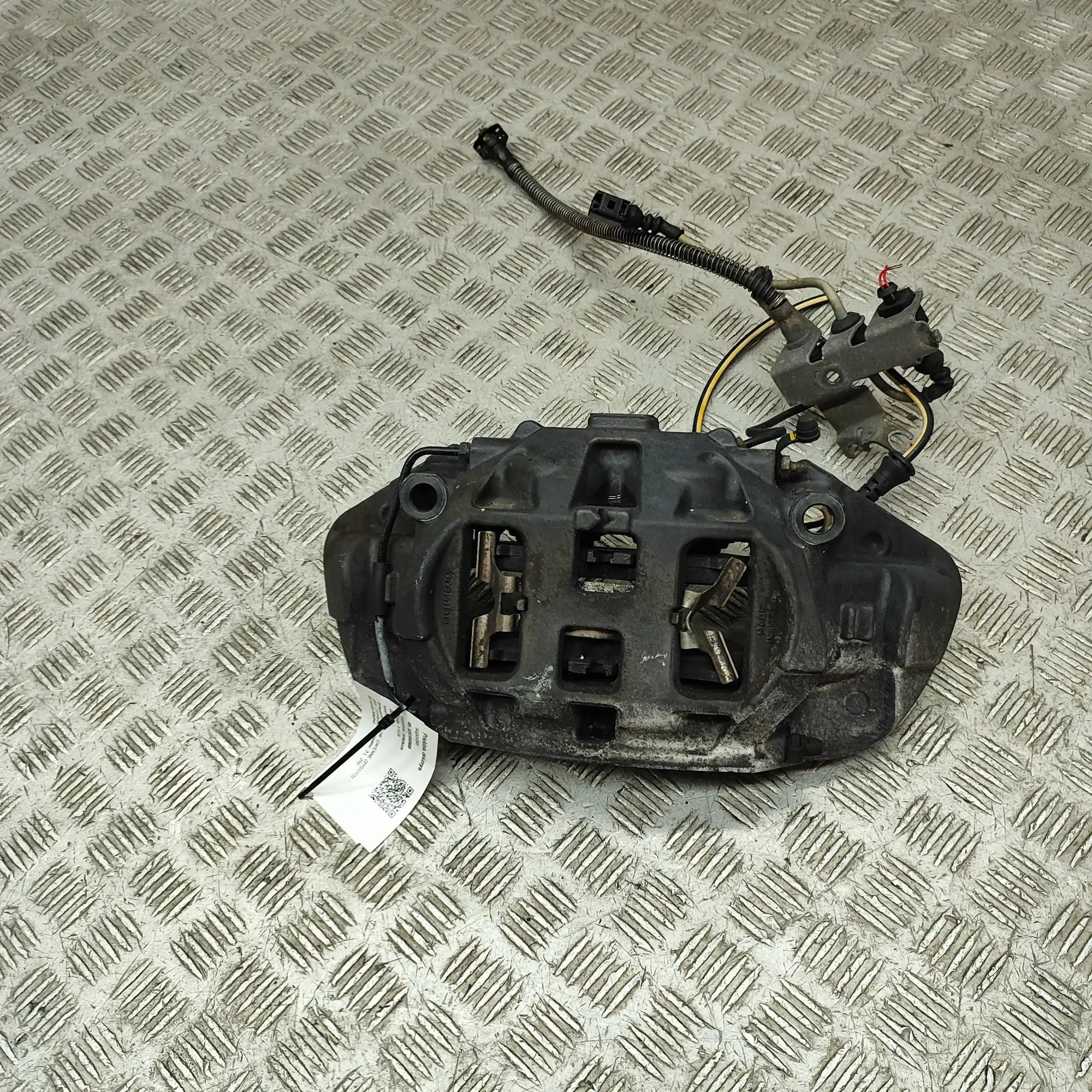 Porsche Cayenne Front Right Brake Caliper 9Y0615123, 9Y0615106CL Front Right Brake Calipe...
