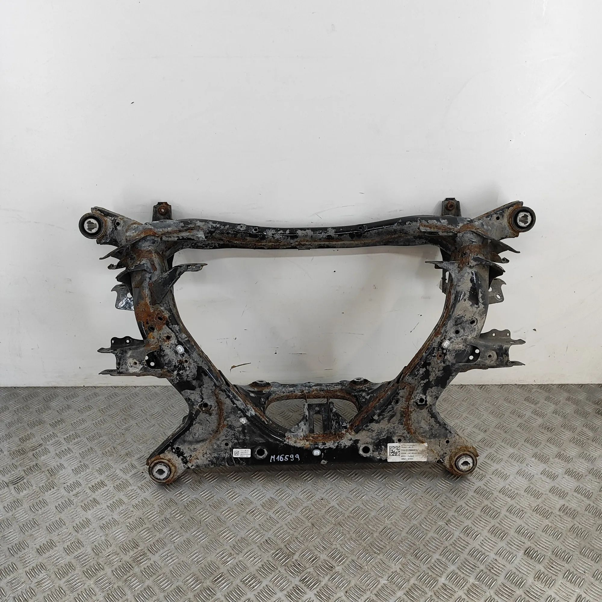 Tesla Model 3 Rear subframe 1103557-00-A, 1044575-00-B Rear Subframe TESLA ...