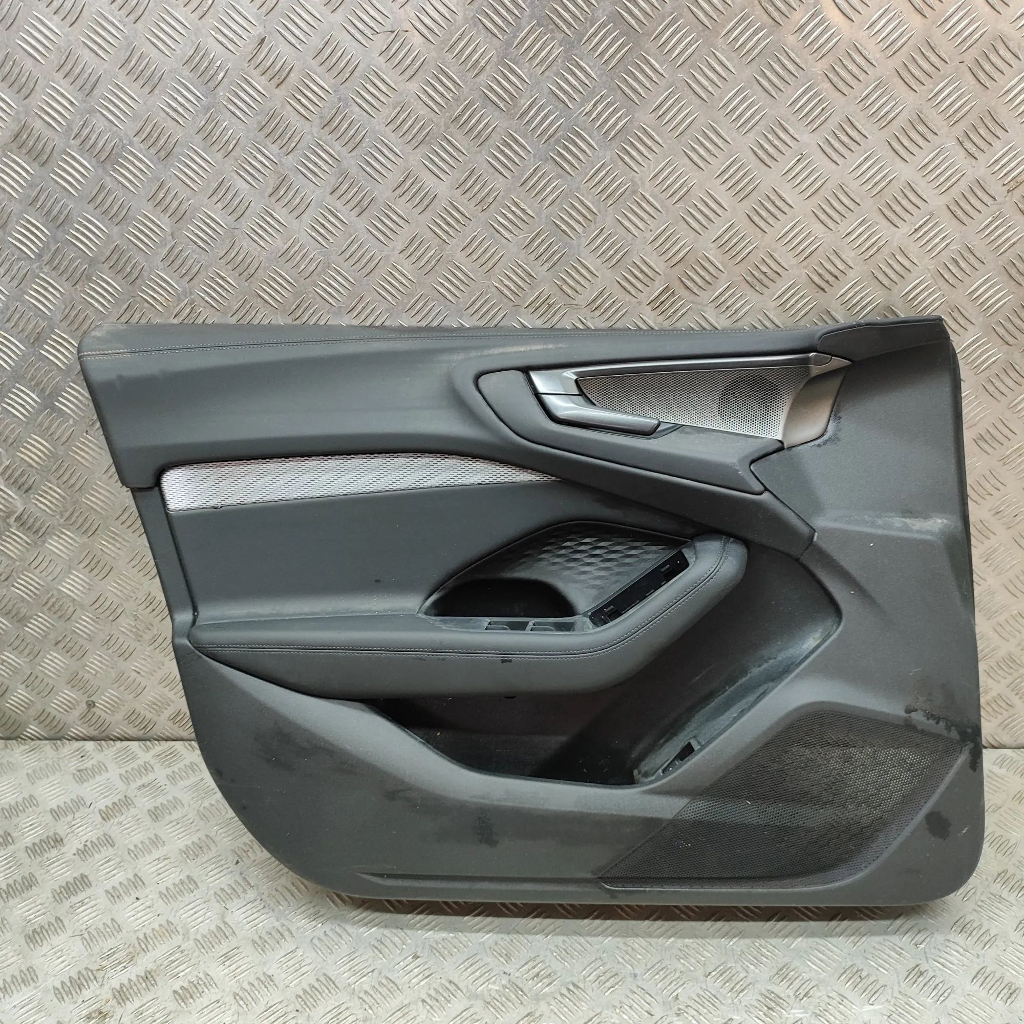 Audi A5 (B10) Front Left Door Panel 8B1867103E Front Left Door Panel AUDI A5 (Avant...