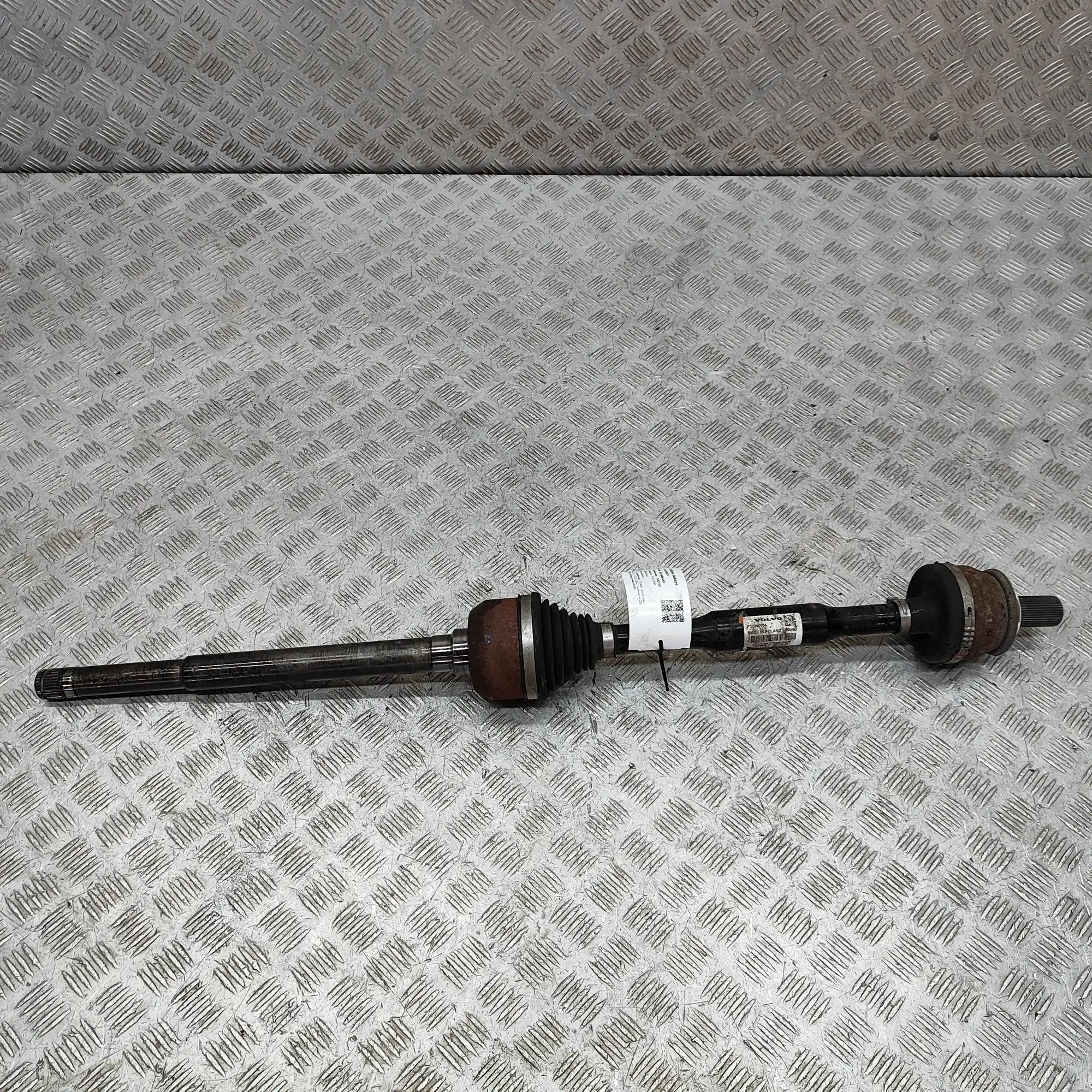 Volvo XC40 / EX40 Rear Right Driveshaft 32240034, P32240034 Rear Right Driveshaft VOLVO...
