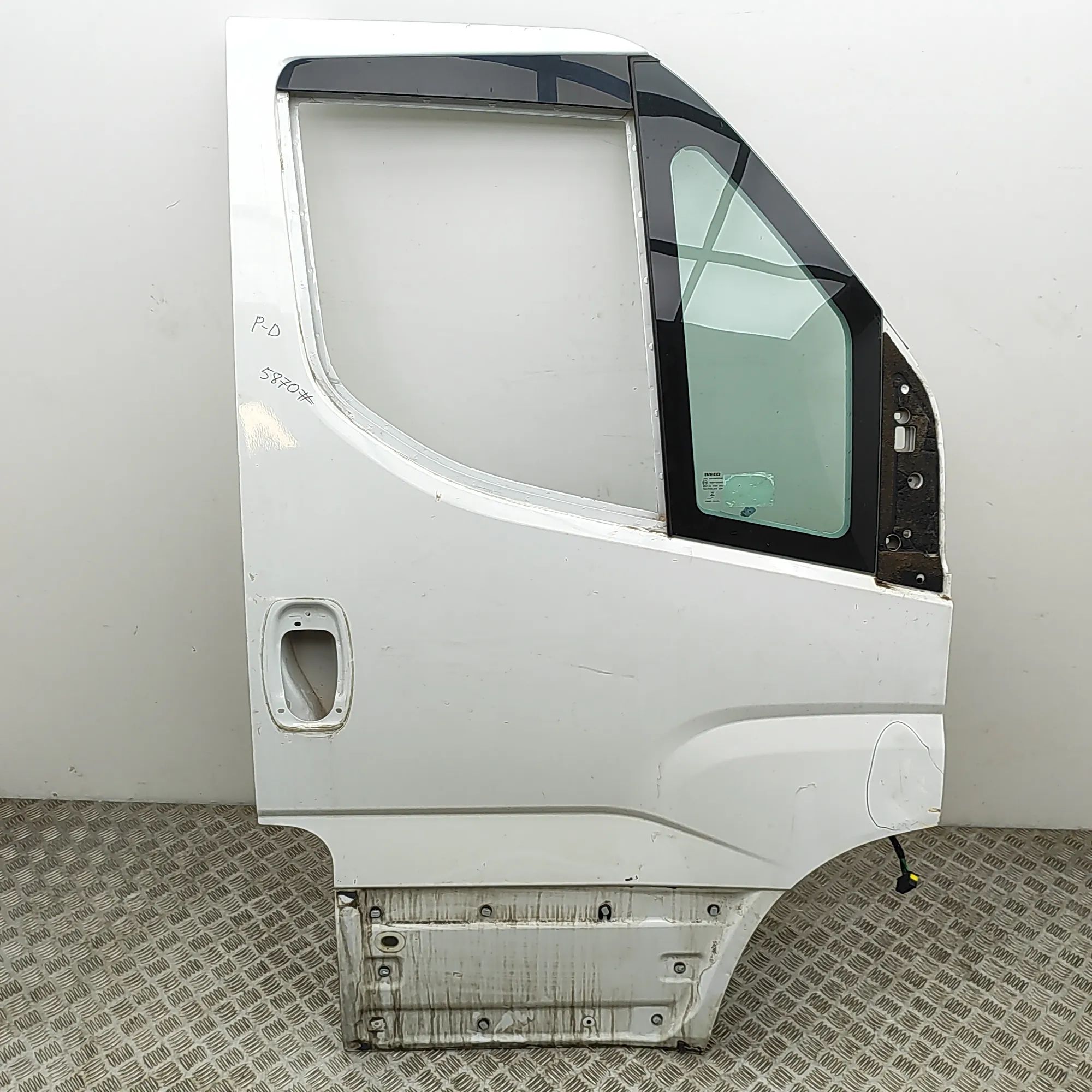 Iveco Daily Front Right Door 5801519999 Front Right Door IVECO DAILY (VI Fla...