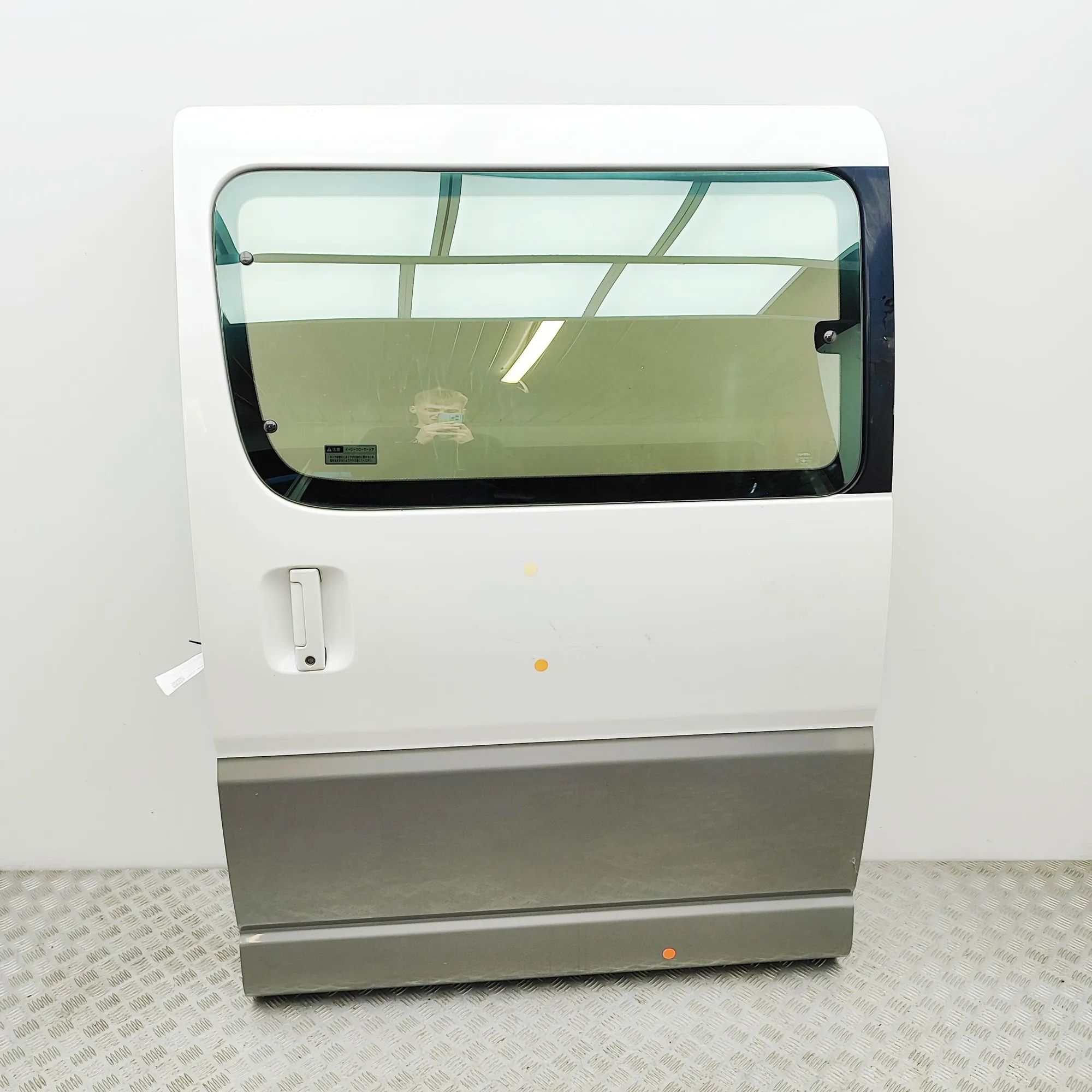 Toyota Hiace (H100) Left Side Sliding Door 67004-26550 Left Side Sliding Door TOYOTA HIACE...